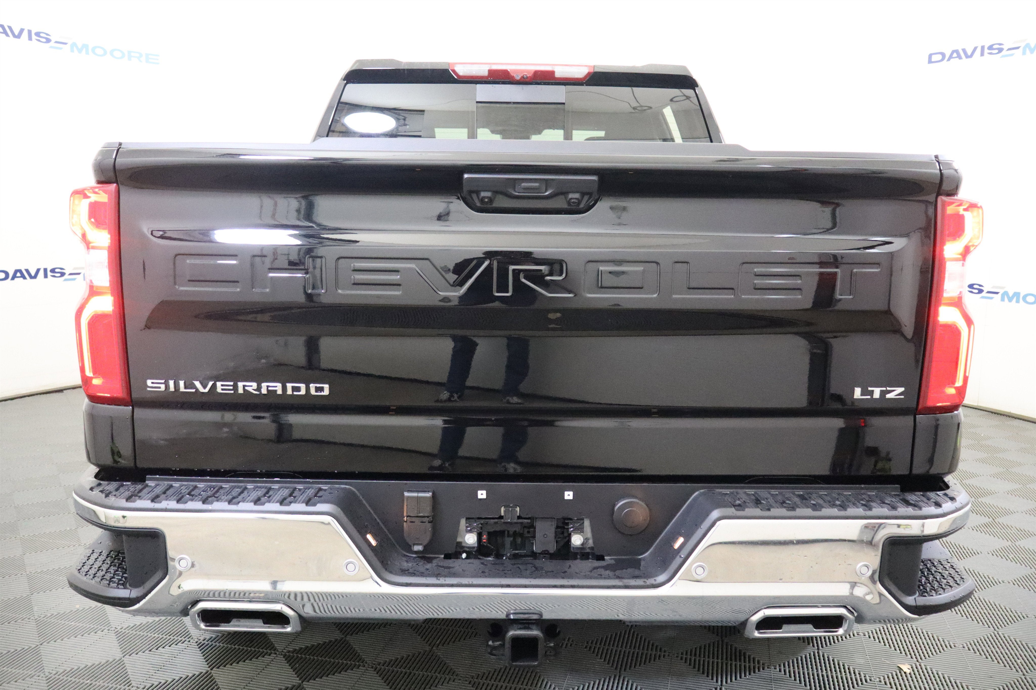 2026 Chevrolet Silverado 1500 LTZ Crew Cab 4WD