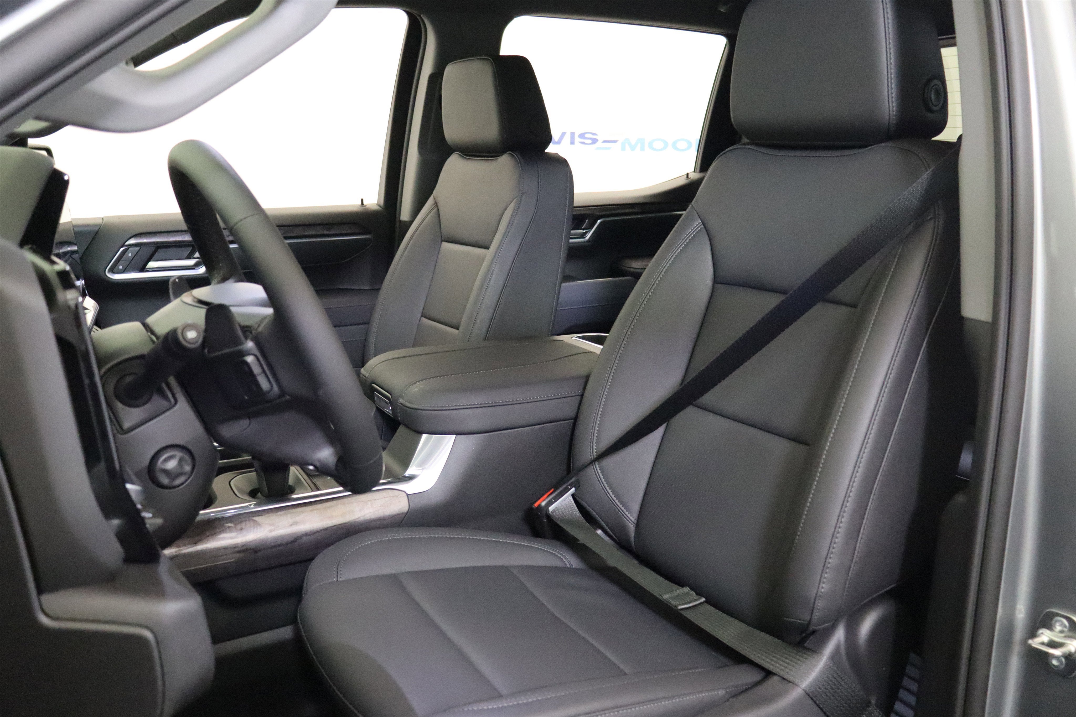 2026 Chevrolet Silverado 1500 LTZ Crew Cab 4WD