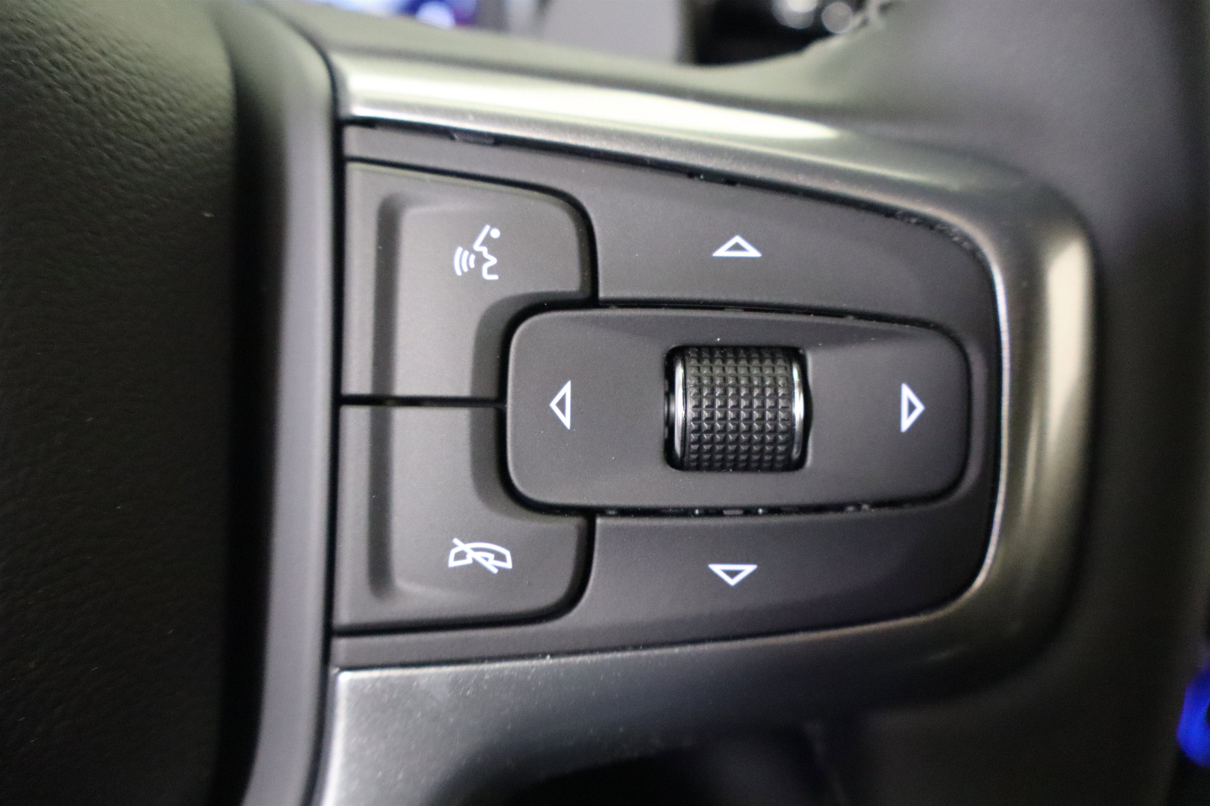 2026 Chevrolet Silverado 1500 LTZ Crew Cab 4WD