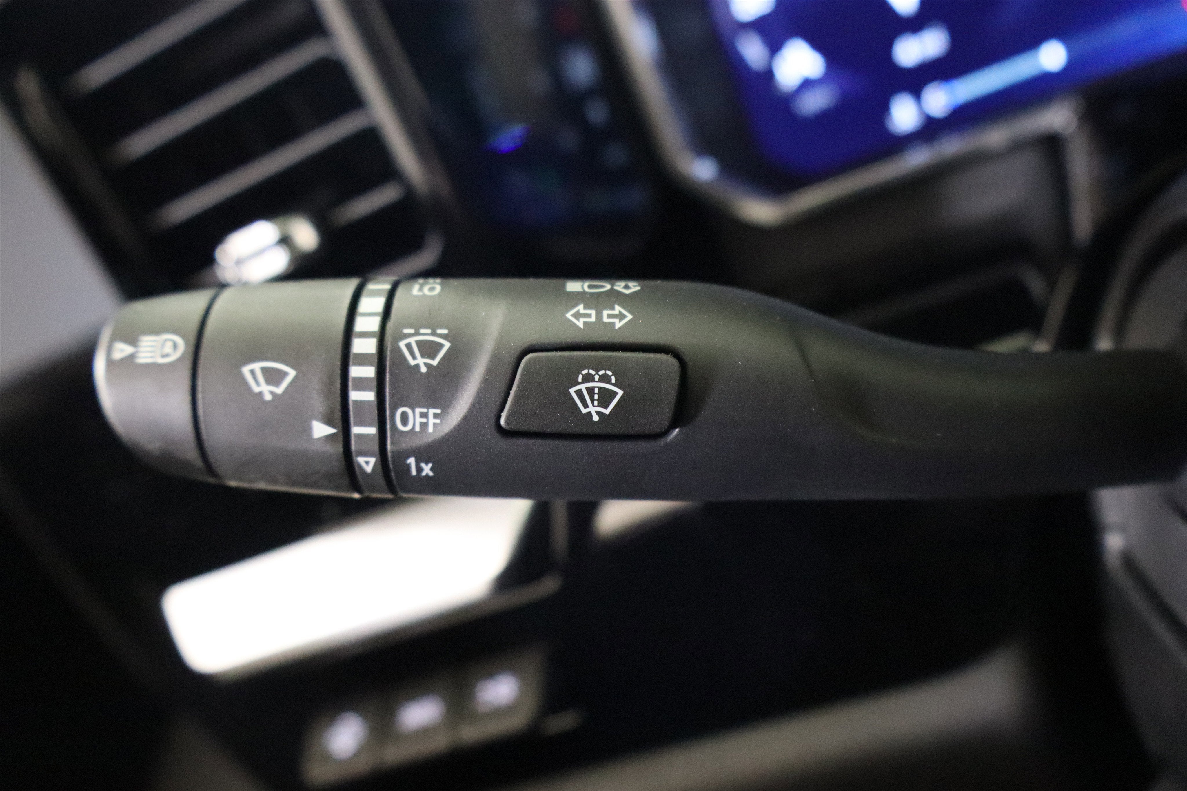 2026 Chevrolet Silverado 1500 LTZ Crew Cab 4WD