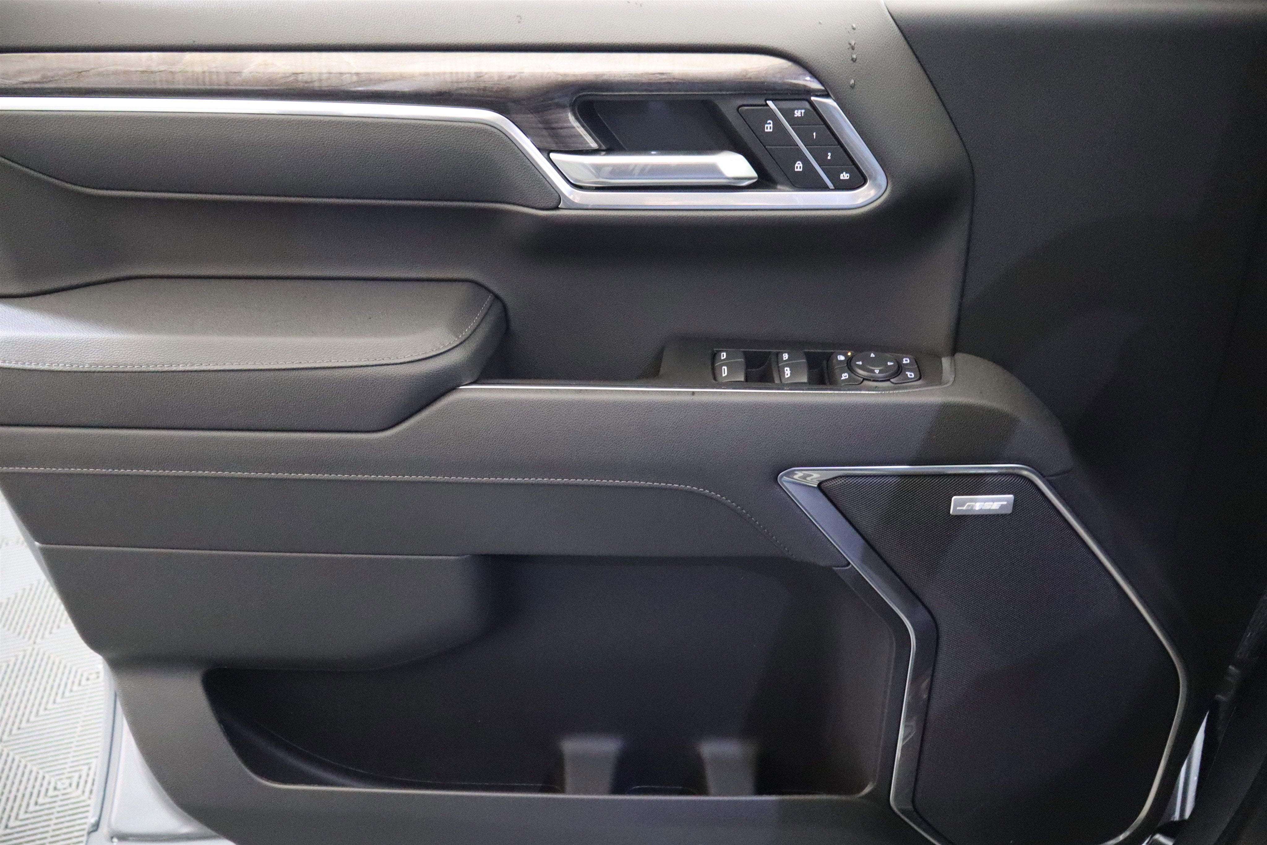 2026 Chevrolet Silverado 1500 LTZ Crew Cab 4WD