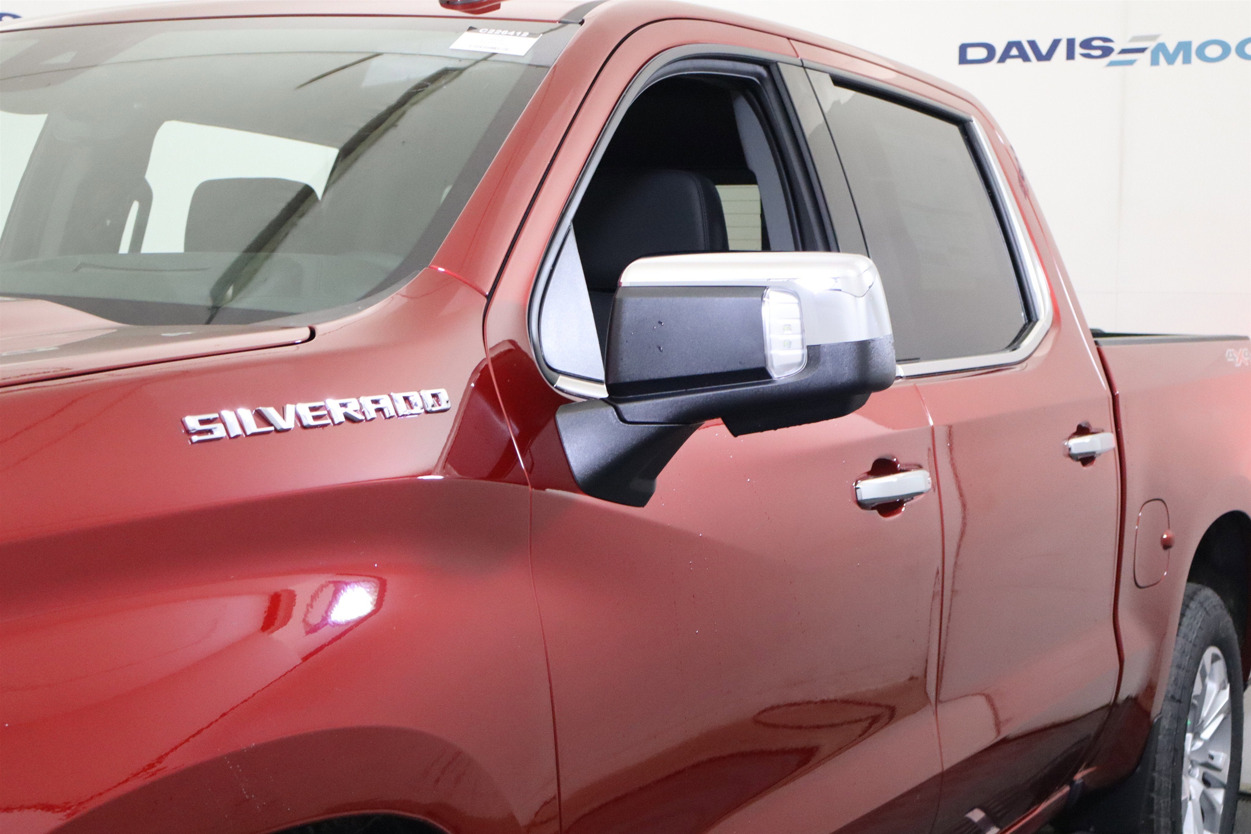 2026 Chevrolet Silverado 1500 LTZ Crew Cab 4WD