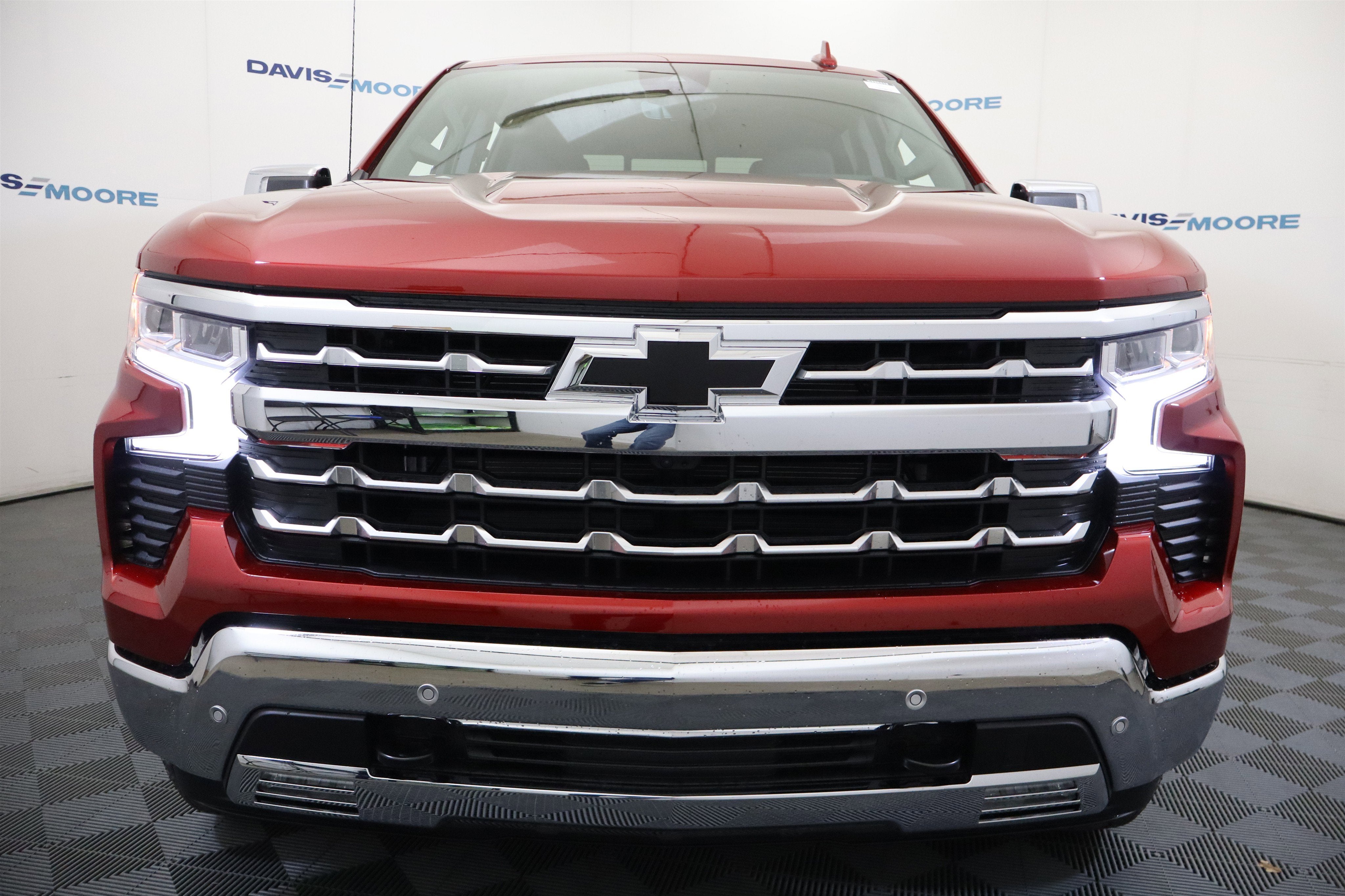 2026 Chevrolet Silverado 1500 LTZ Crew Cab 4WD