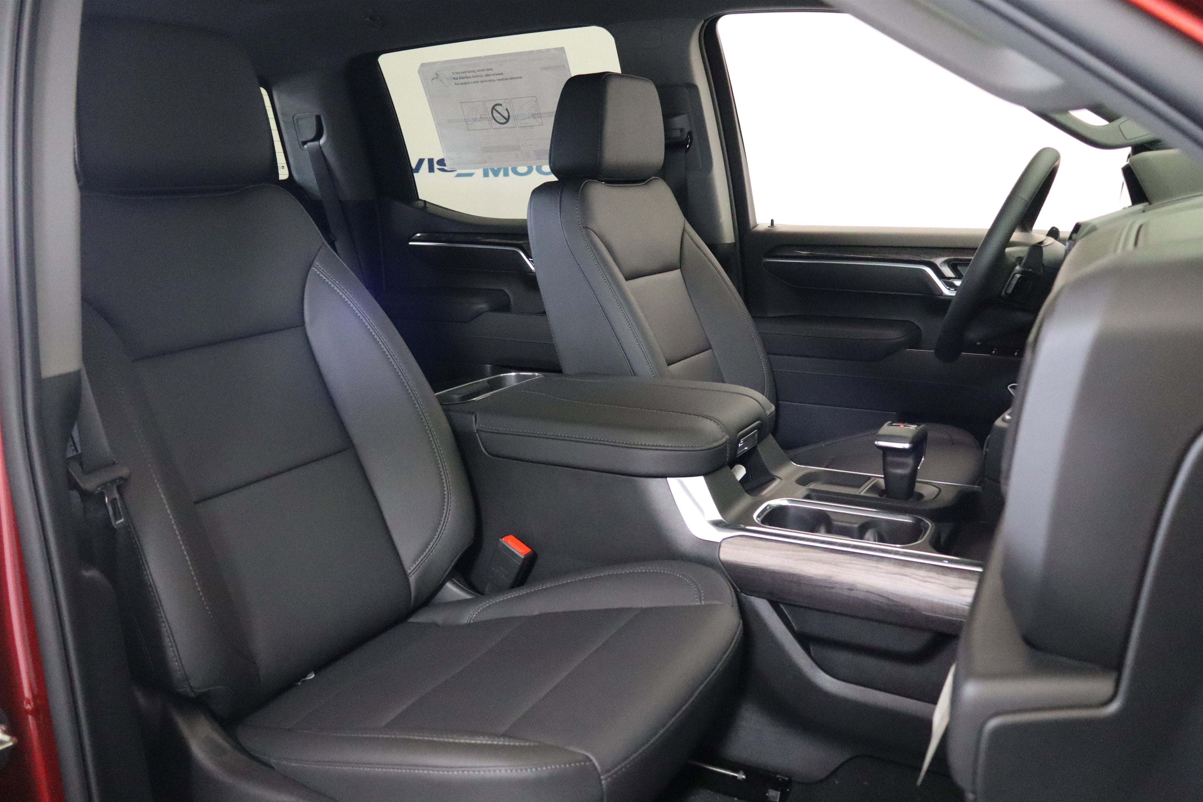 2026 Chevrolet Silverado 1500 LTZ Crew Cab 4WD