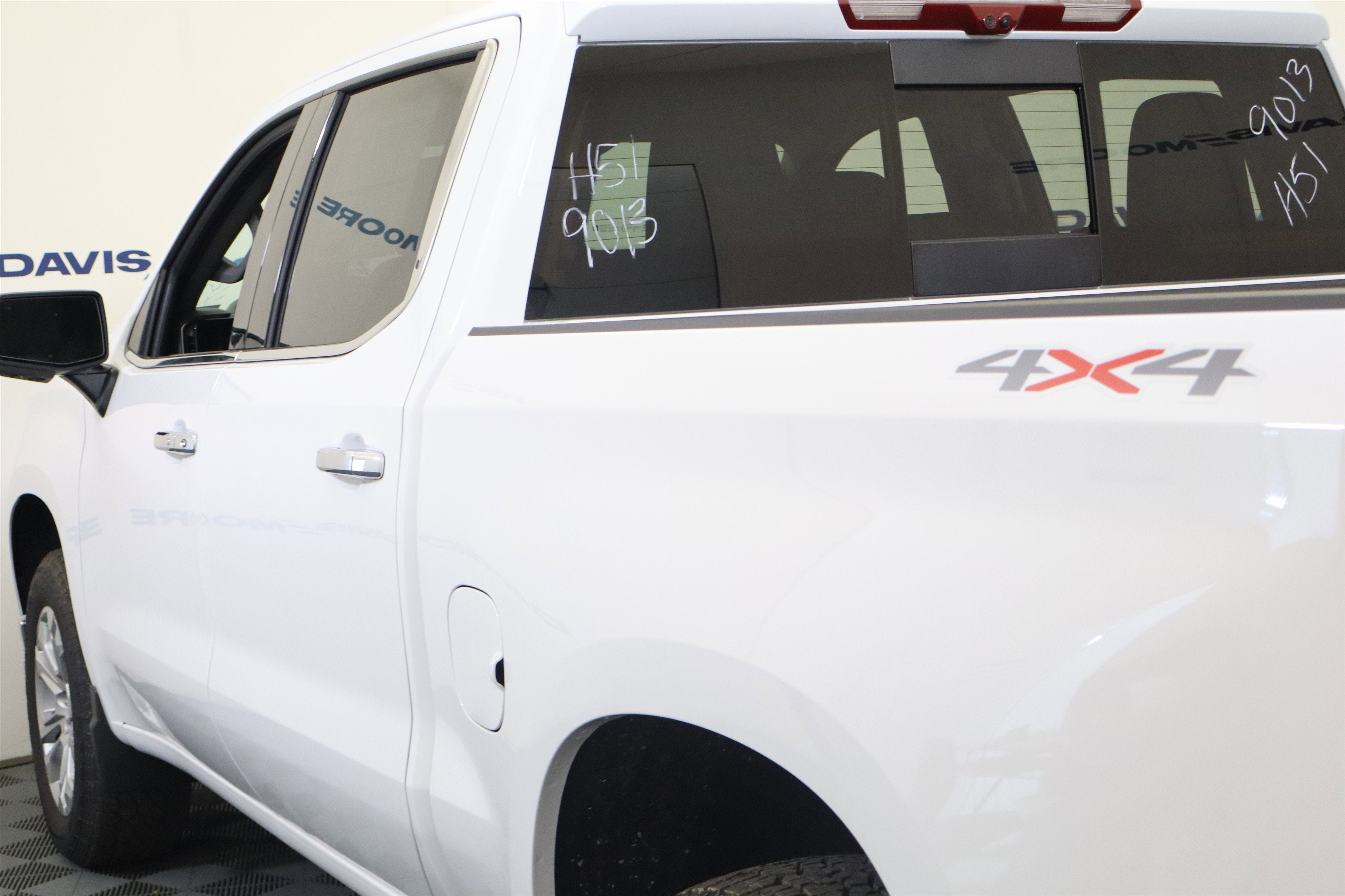 2026 Chevrolet Silverado 1500 LTZ Crew Cab 4WD