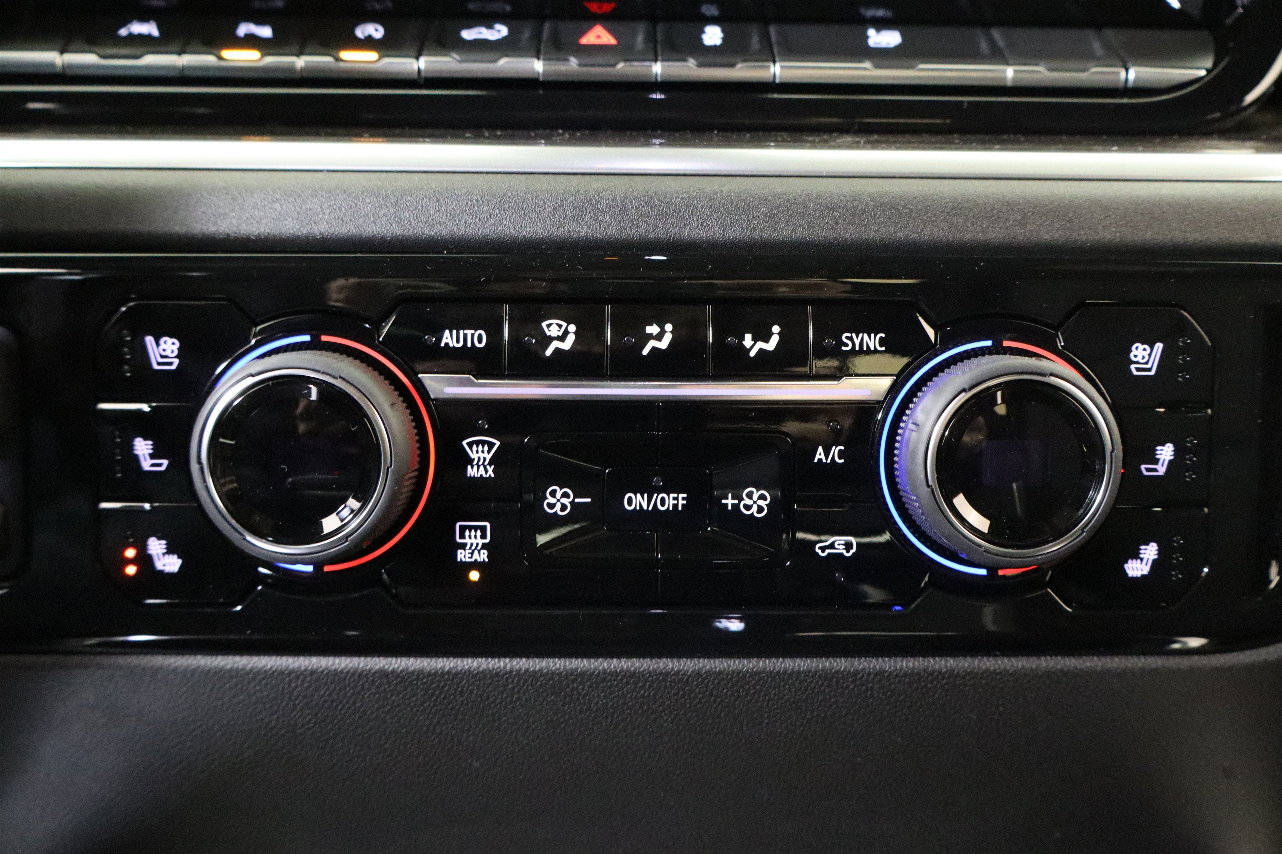 2026 Chevrolet Silverado 1500 LTZ Crew Cab 4WD