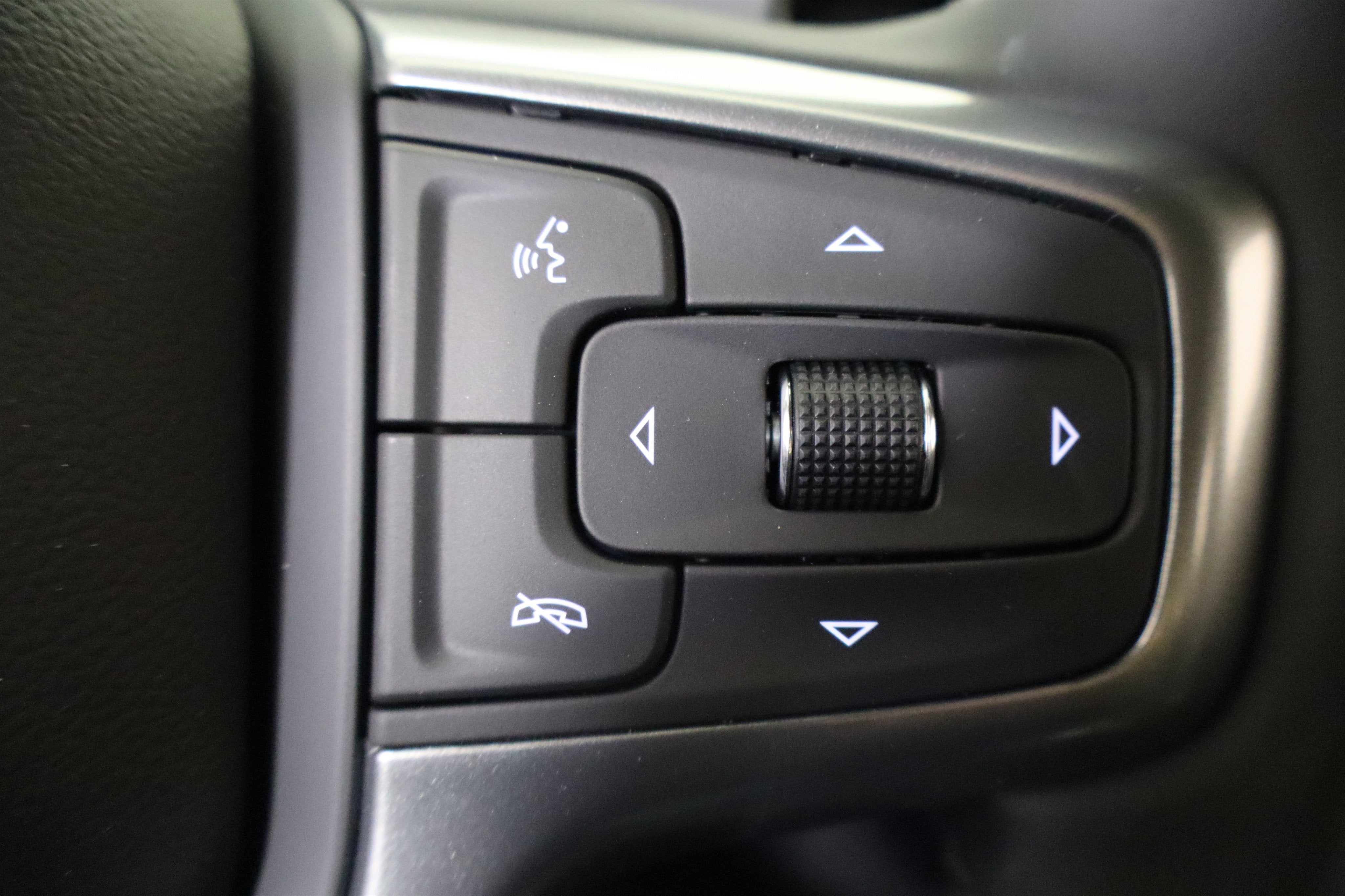 2026 Chevrolet Silverado 1500 LTZ Crew Cab 4WD