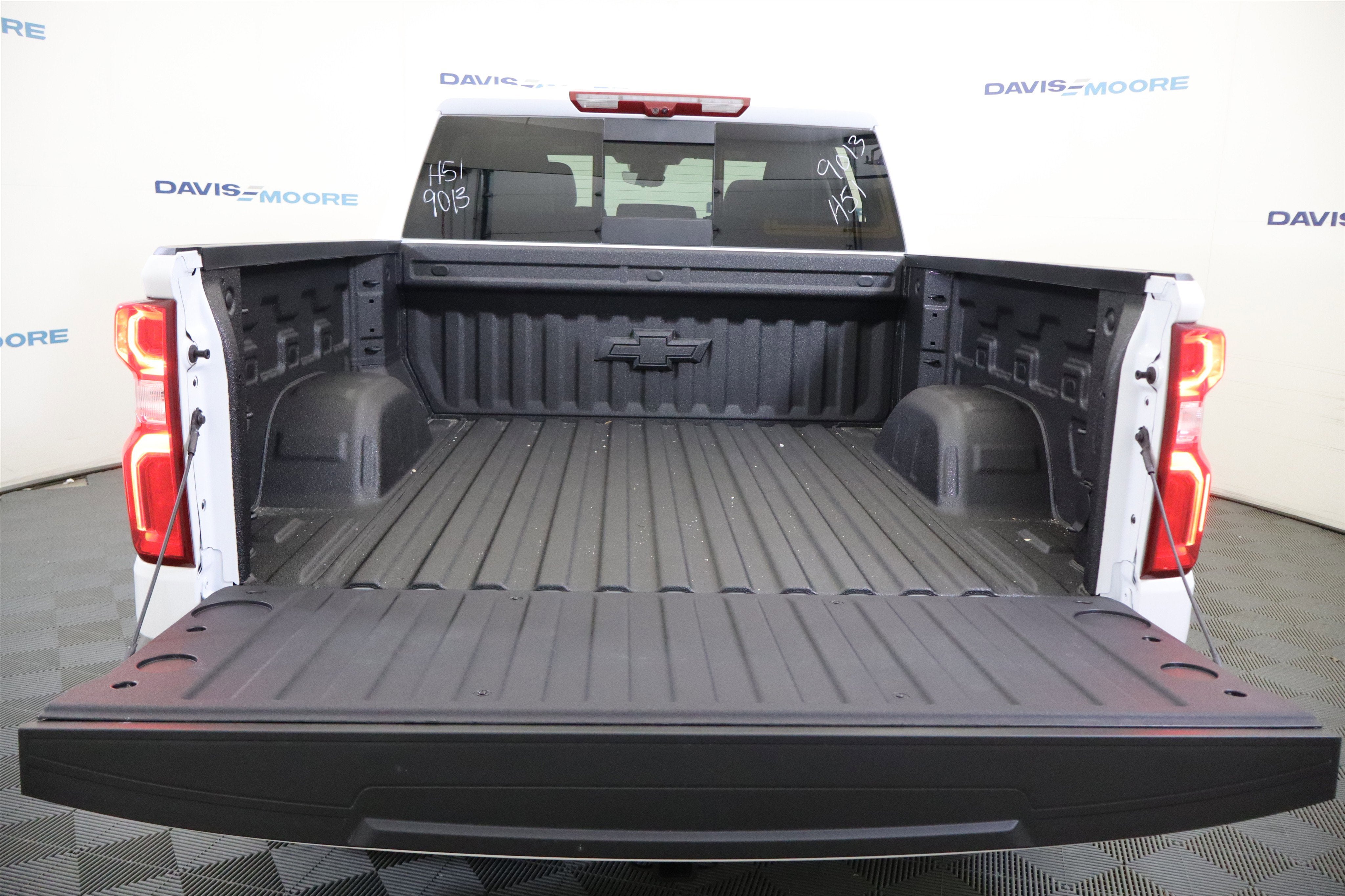 2026 Chevrolet Silverado 1500 LTZ Crew Cab 4WD