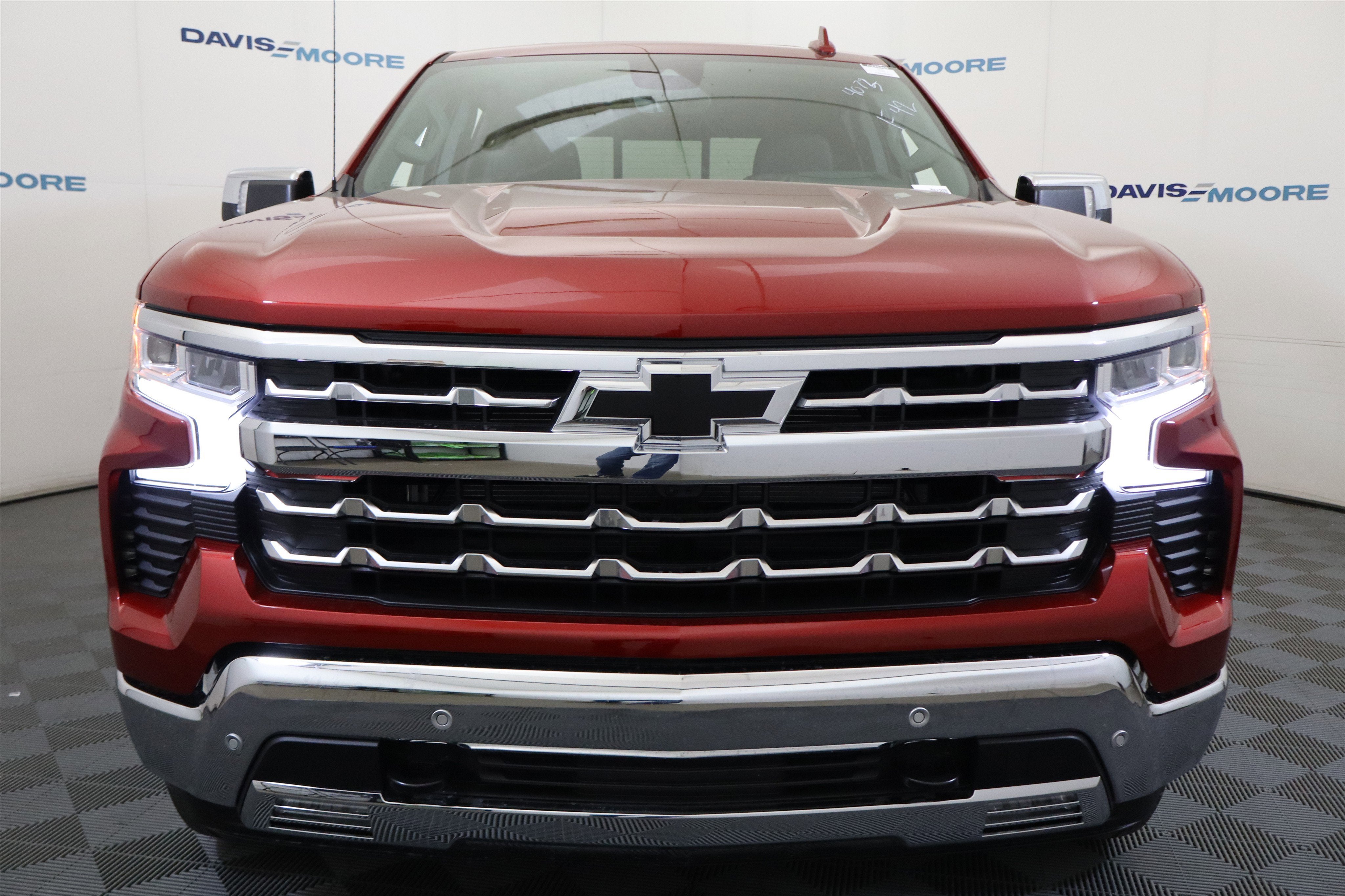 2026 Chevrolet Silverado 1500 LTZ Crew Cab 4WD
