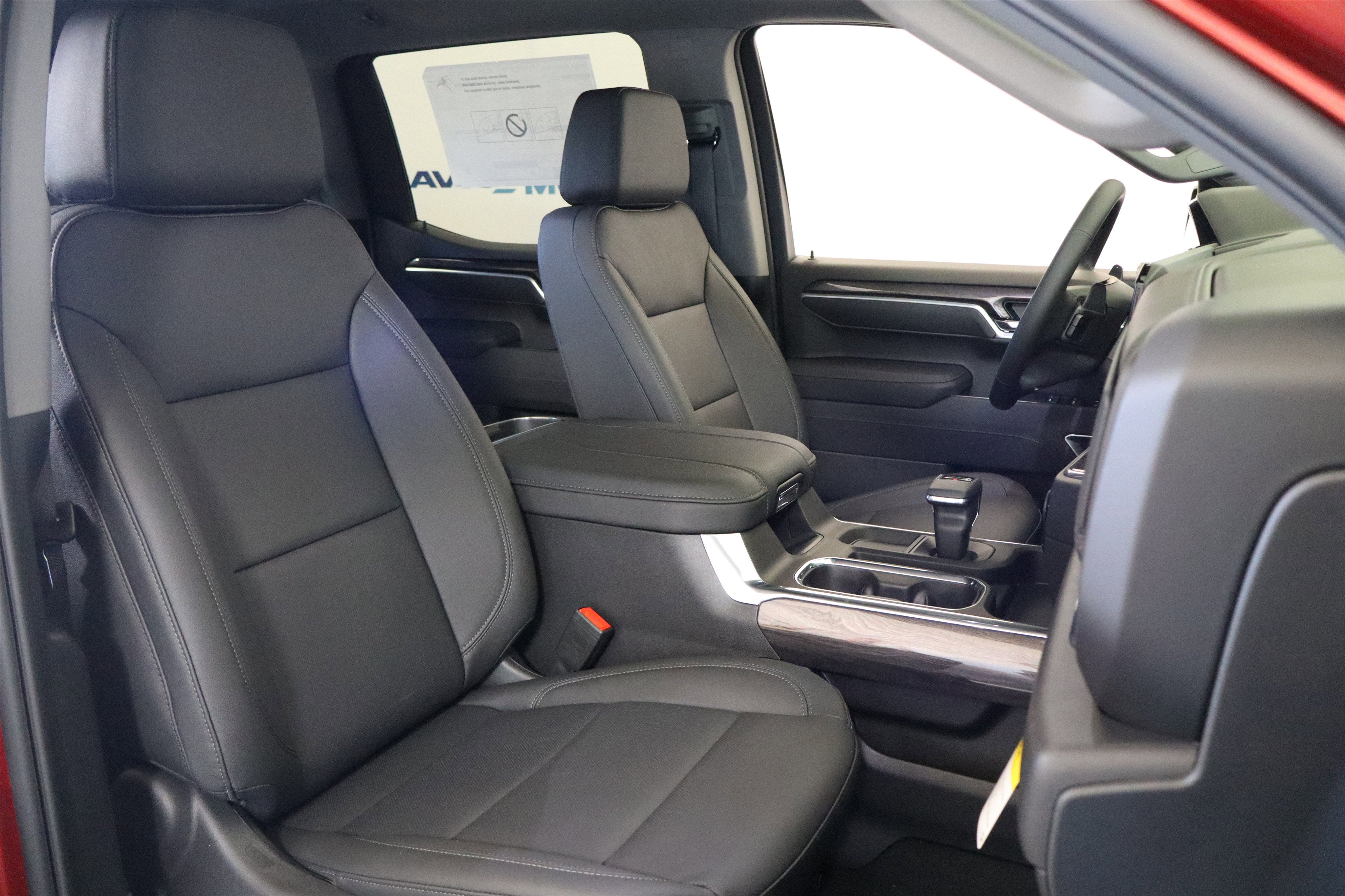 2026 Chevrolet Silverado 1500 LTZ Crew Cab 4WD