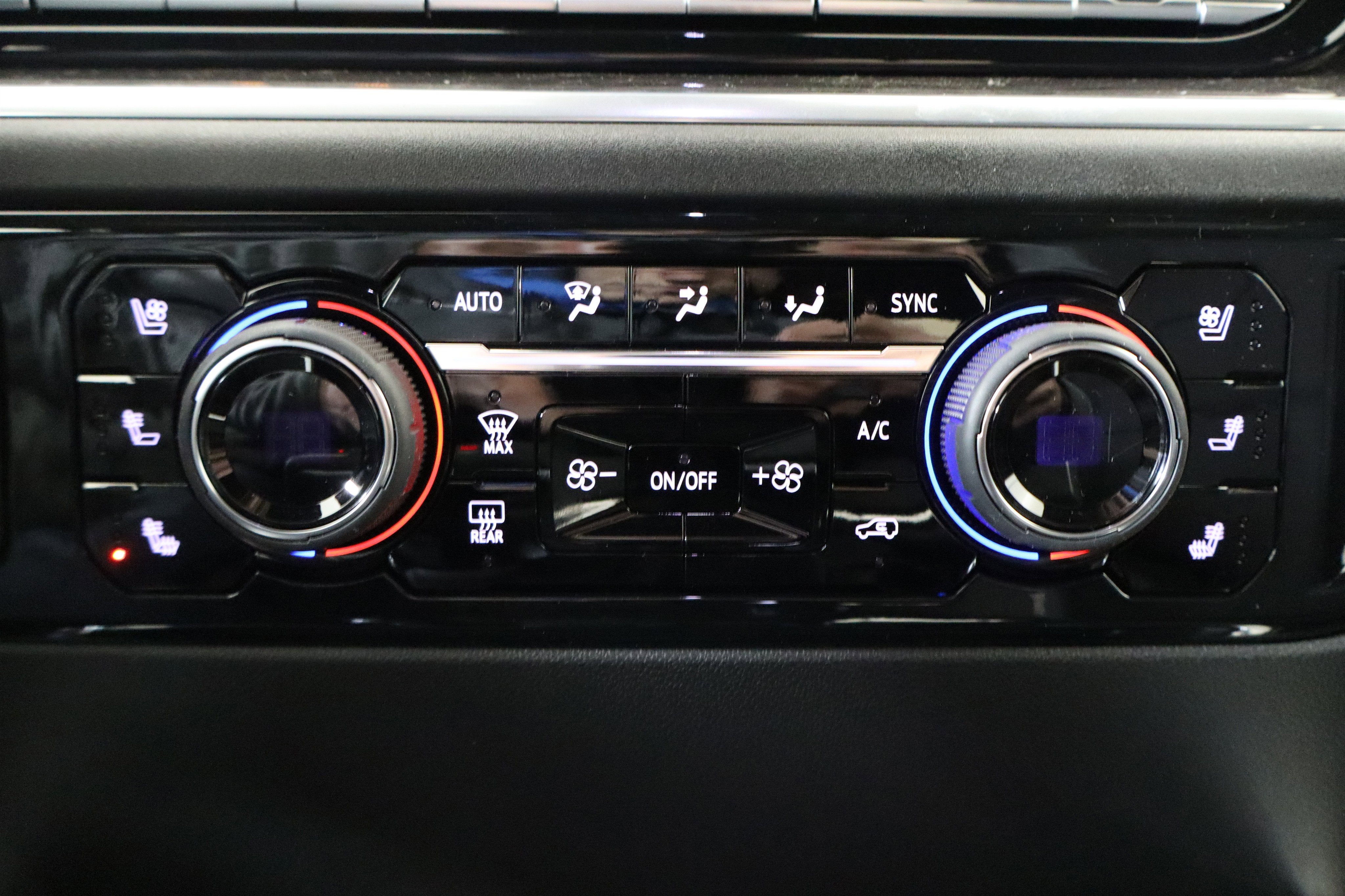 2026 Chevrolet Silverado 1500 LTZ Crew Cab 4WD