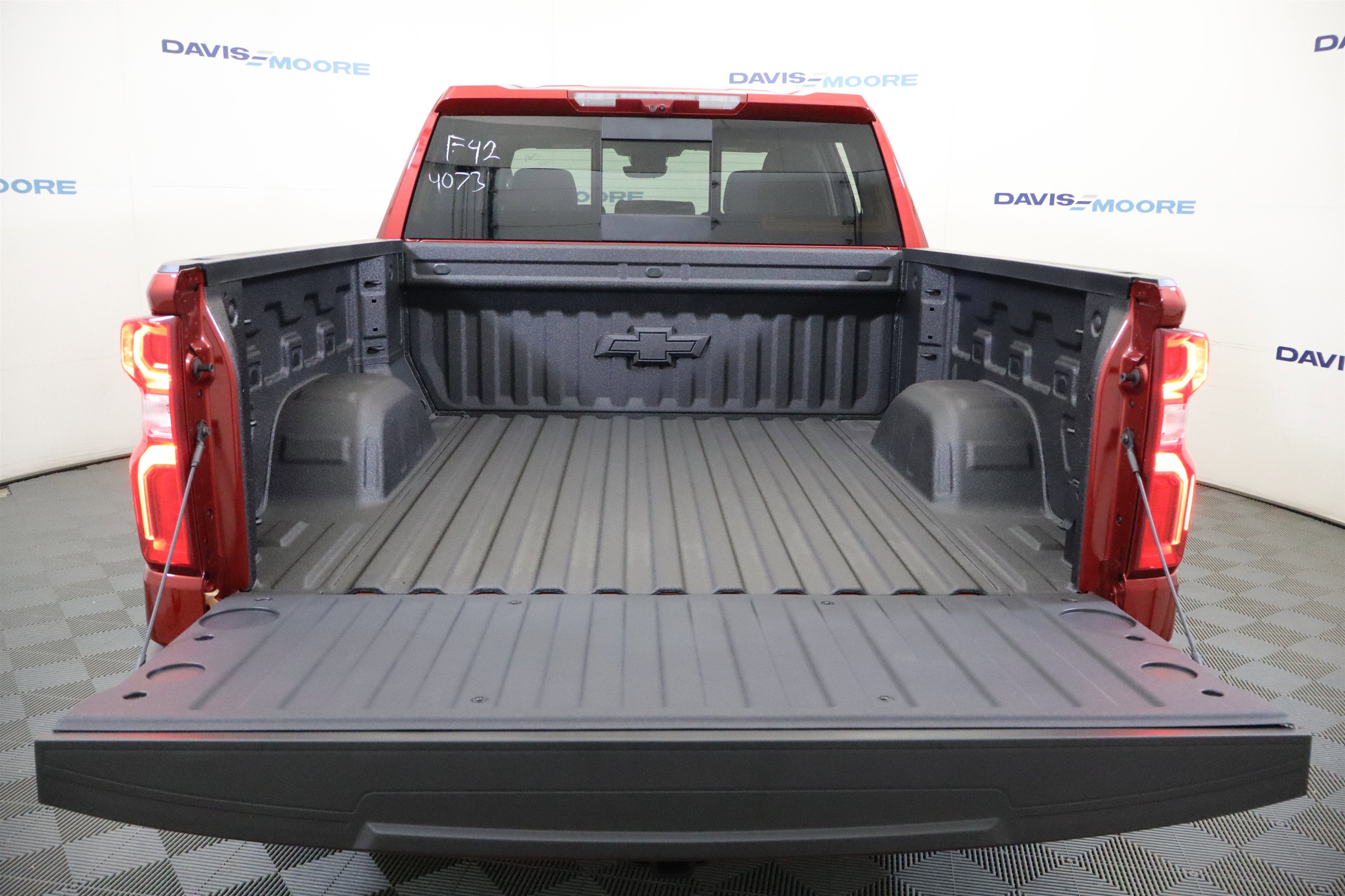 2026 Chevrolet Silverado 1500 LTZ Crew Cab 4WD