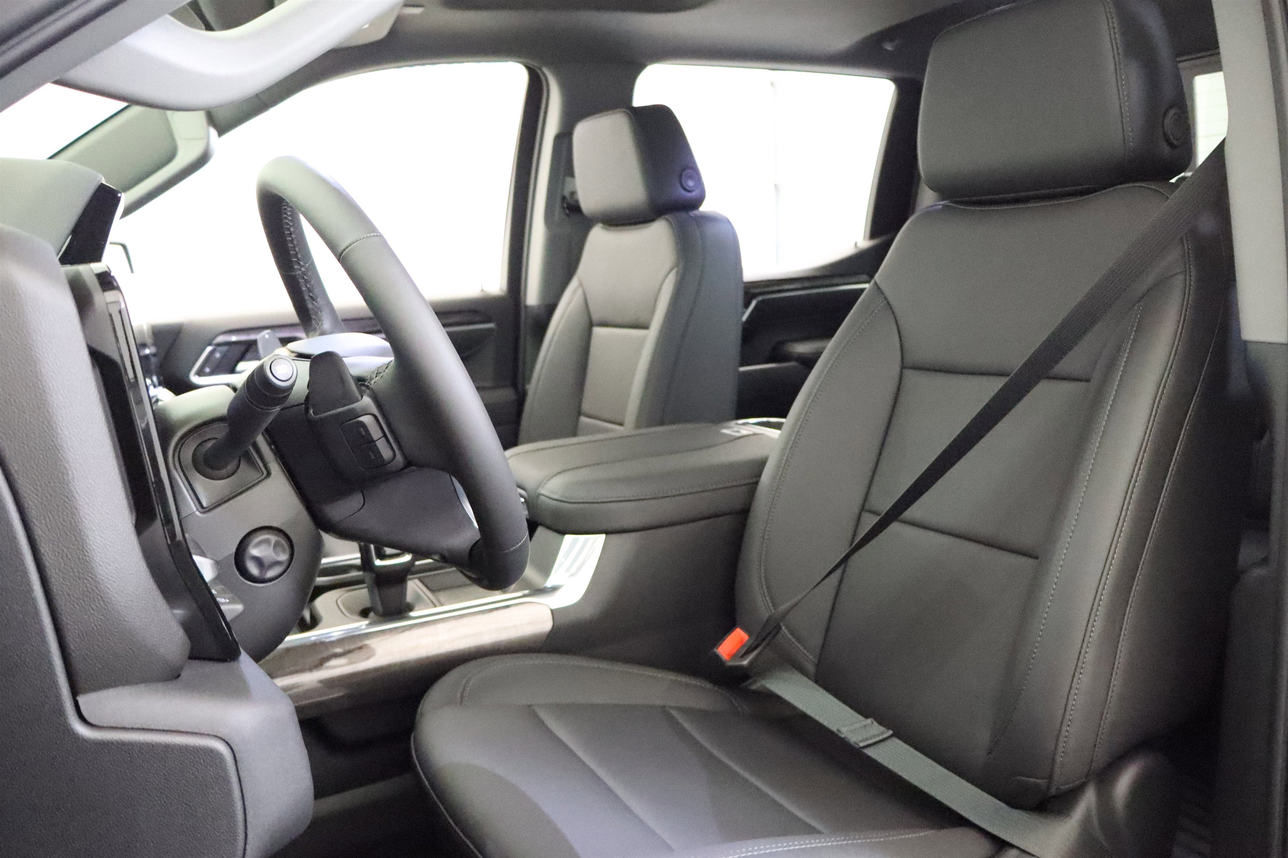 2026 Chevrolet Silverado 1500 LTZ Crew Cab 4WD