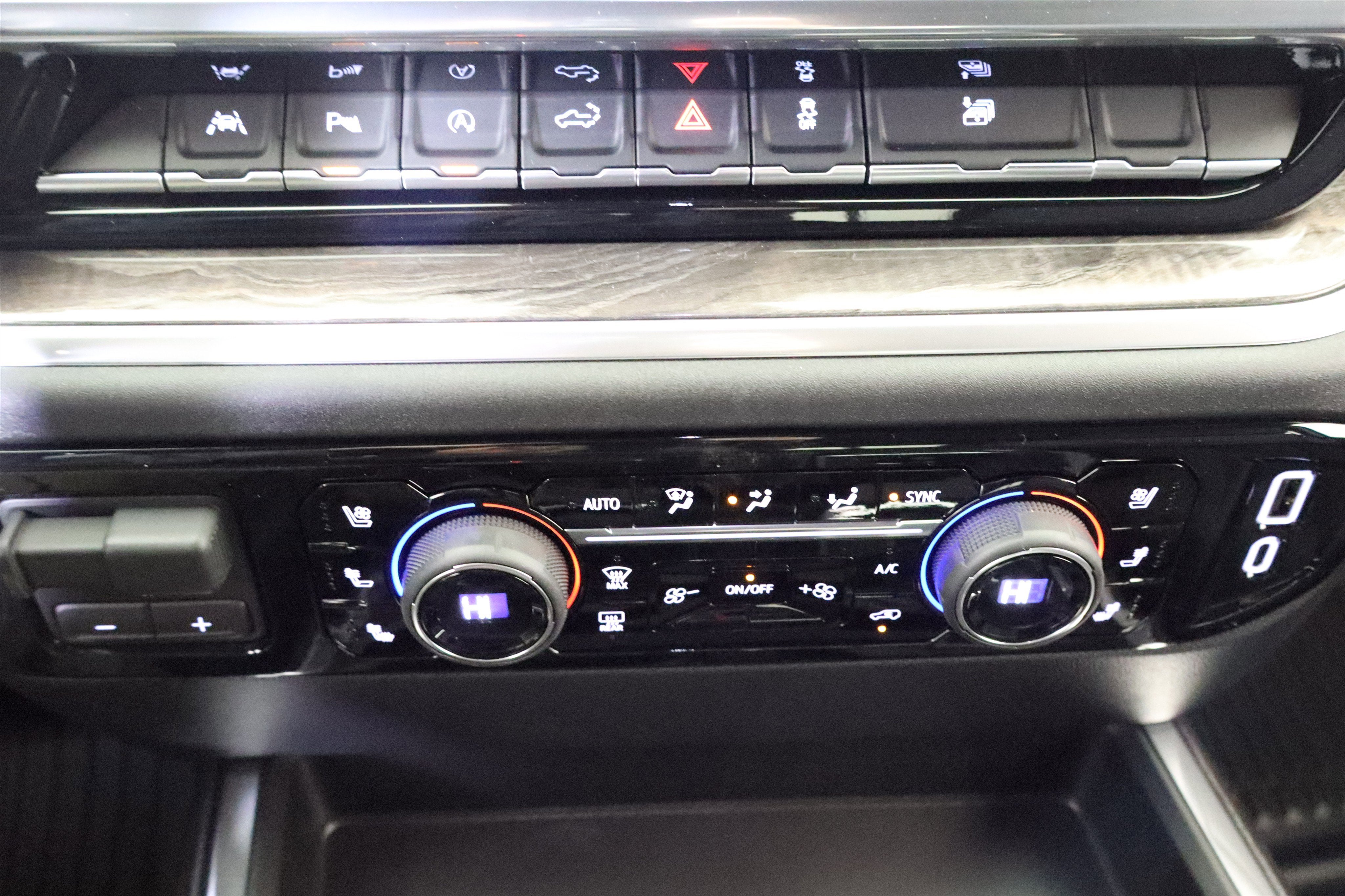 2026 Chevrolet Silverado 1500 LTZ Crew Cab 4WD