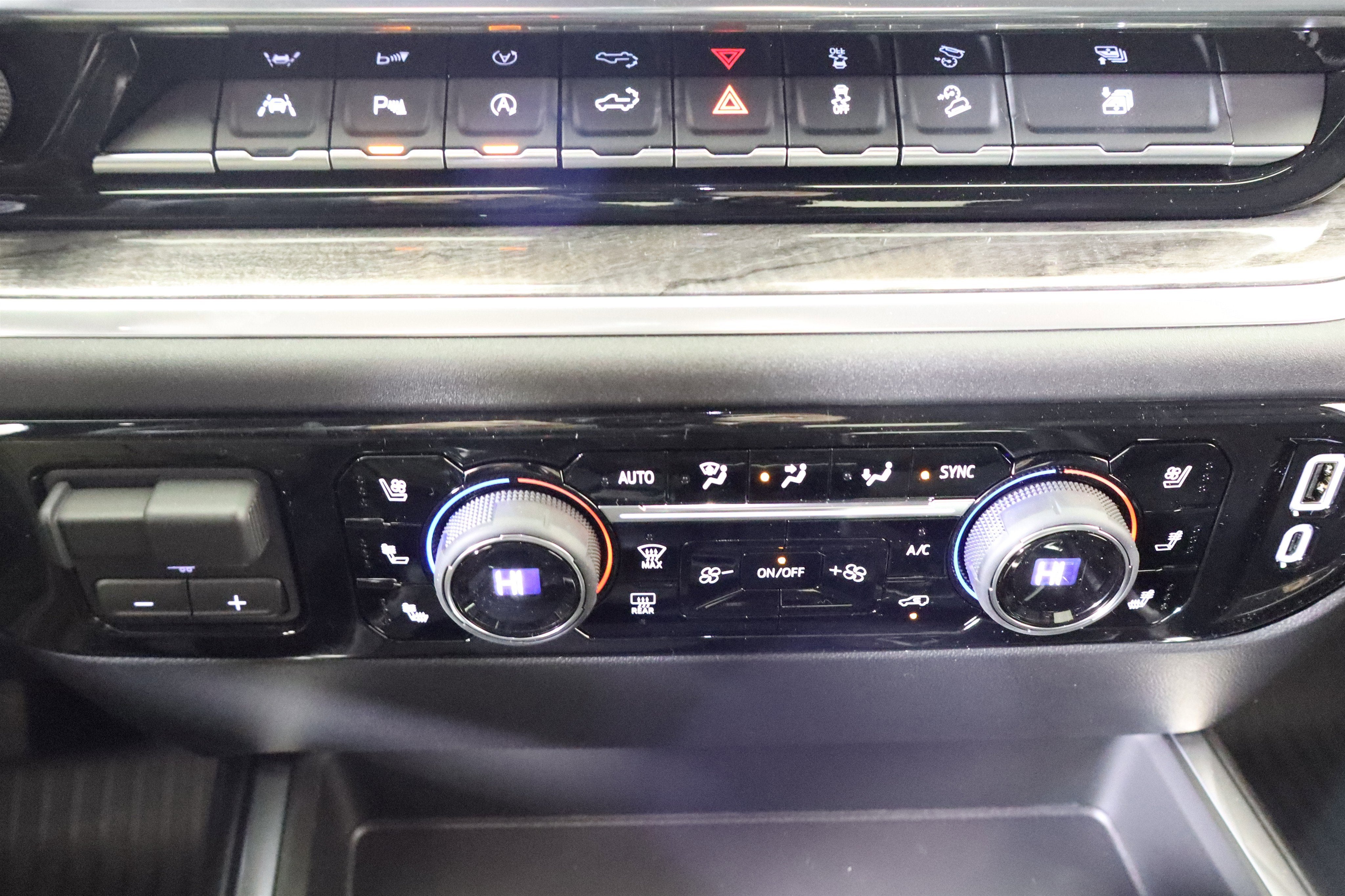 2026 Chevrolet Silverado 1500 LTZ Crew Cab 4WD