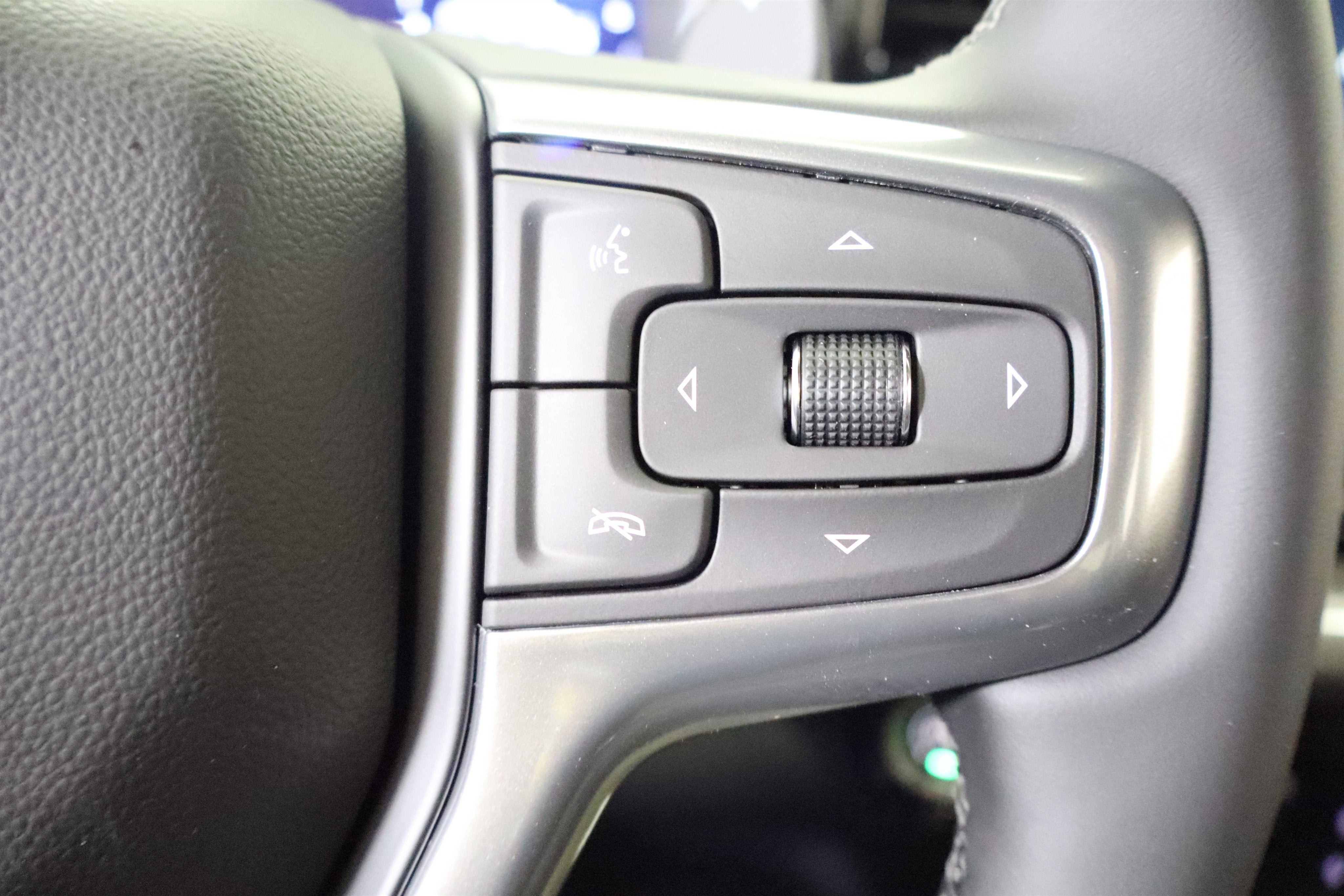 2026 Chevrolet Silverado 1500 LTZ Crew Cab 4WD