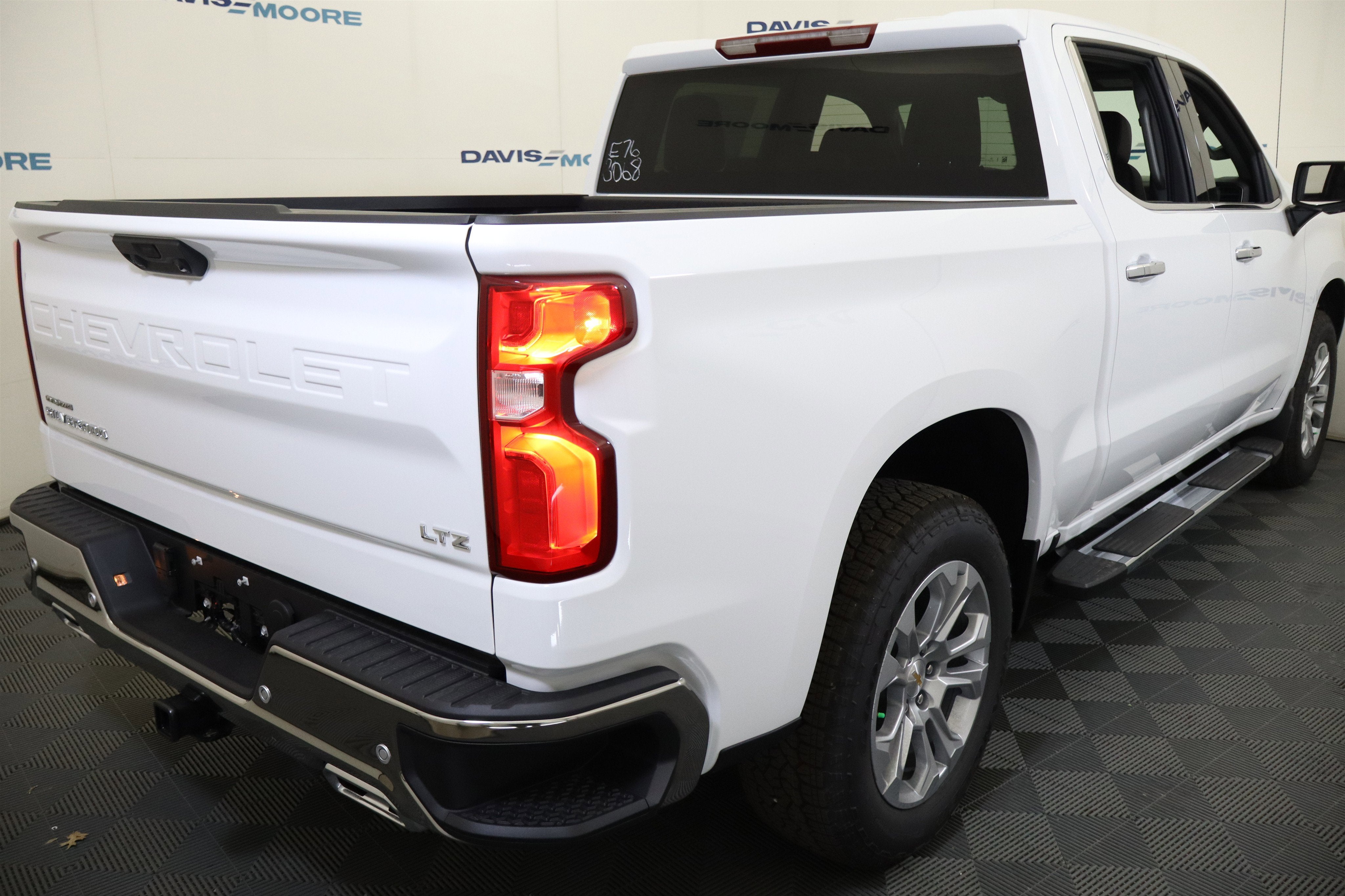 2026 Chevrolet Silverado 1500 LTZ Crew Cab 4WD