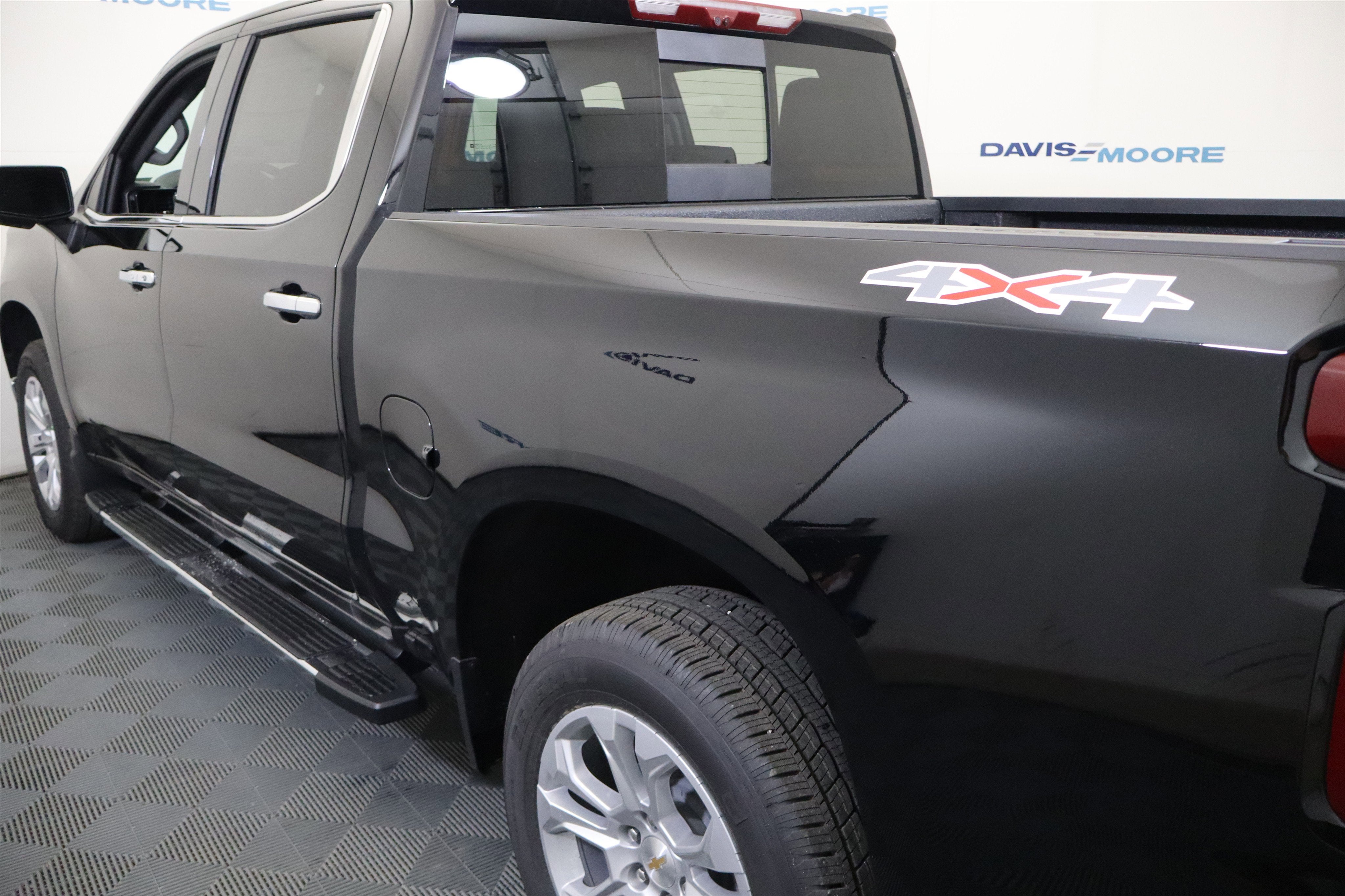 2026 Chevrolet Silverado 1500 LTZ Crew Cab 4WD