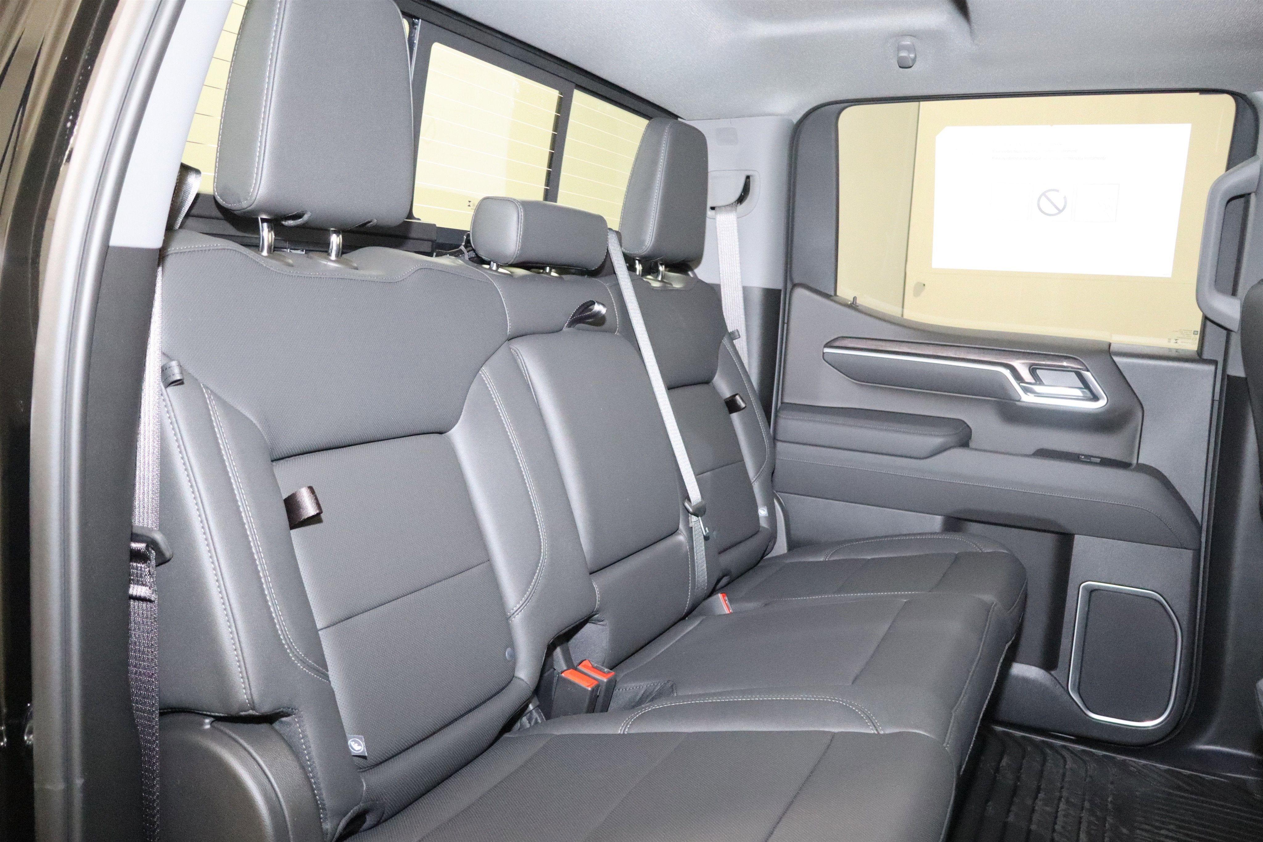 2026 Chevrolet Silverado 1500 LTZ Crew Cab 4WD
