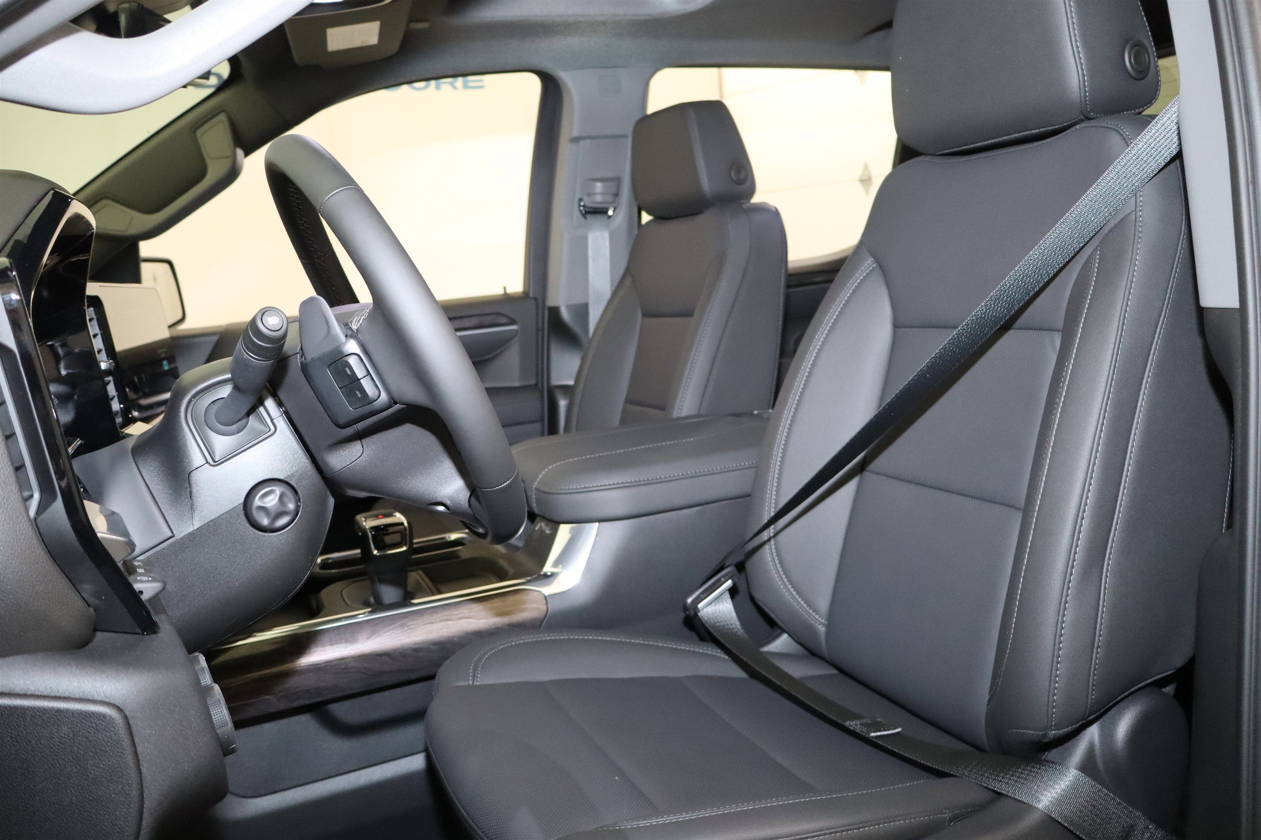 2026 Chevrolet Silverado 1500 LTZ Crew Cab 4WD