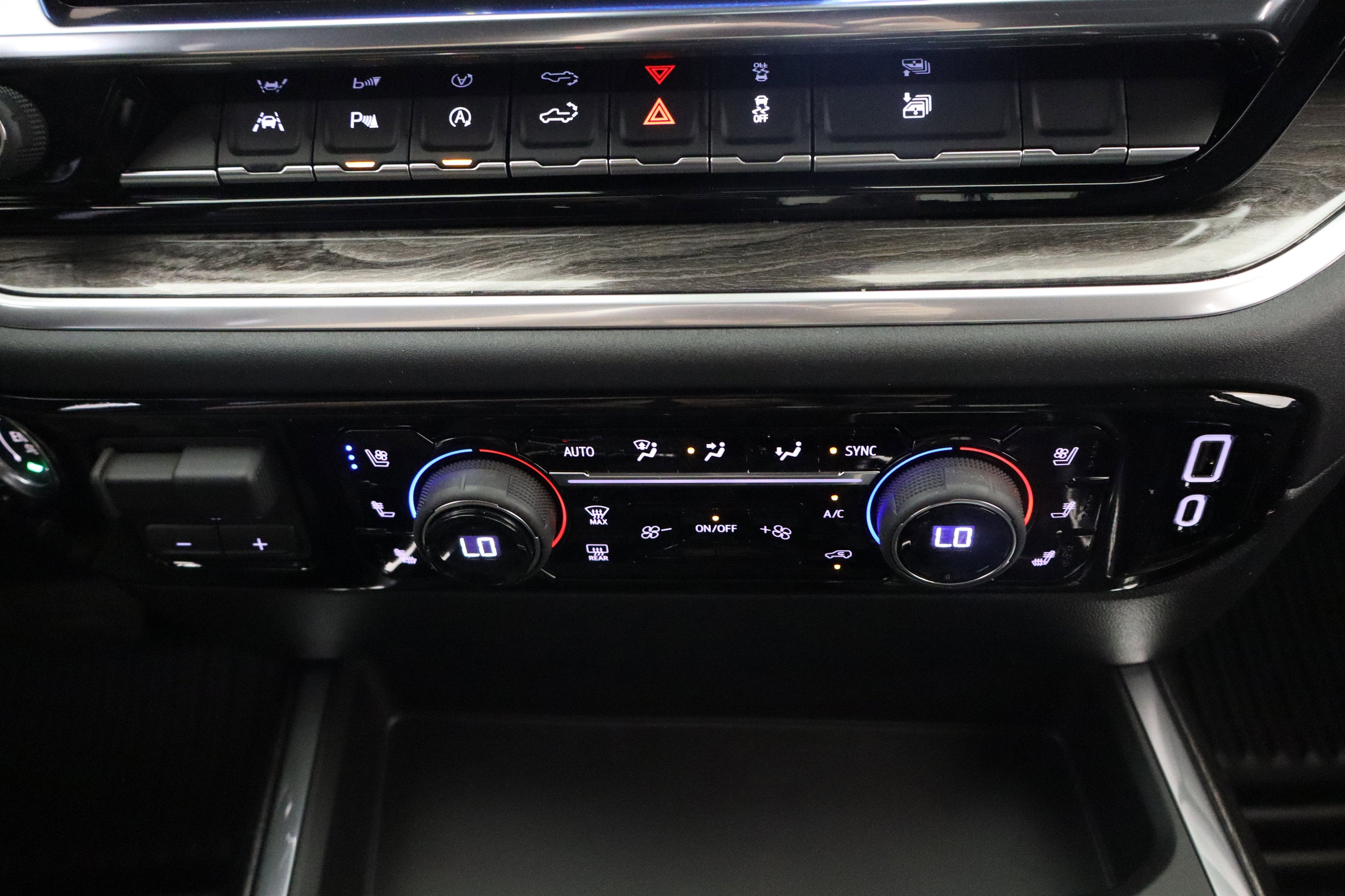 2026 Chevrolet Silverado 1500 LTZ Crew Cab 4WD