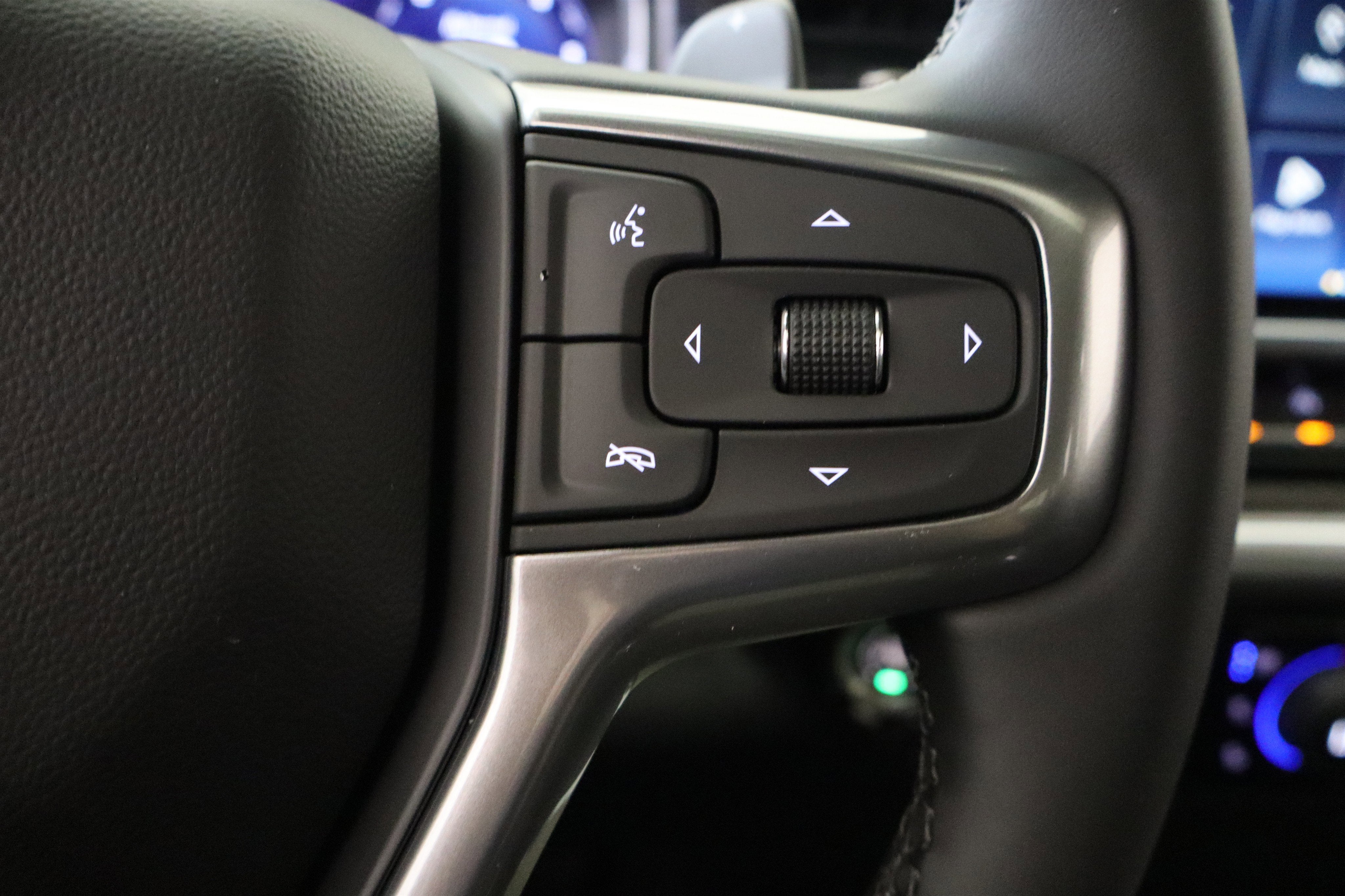 2026 Chevrolet Silverado 1500 LTZ Crew Cab 4WD