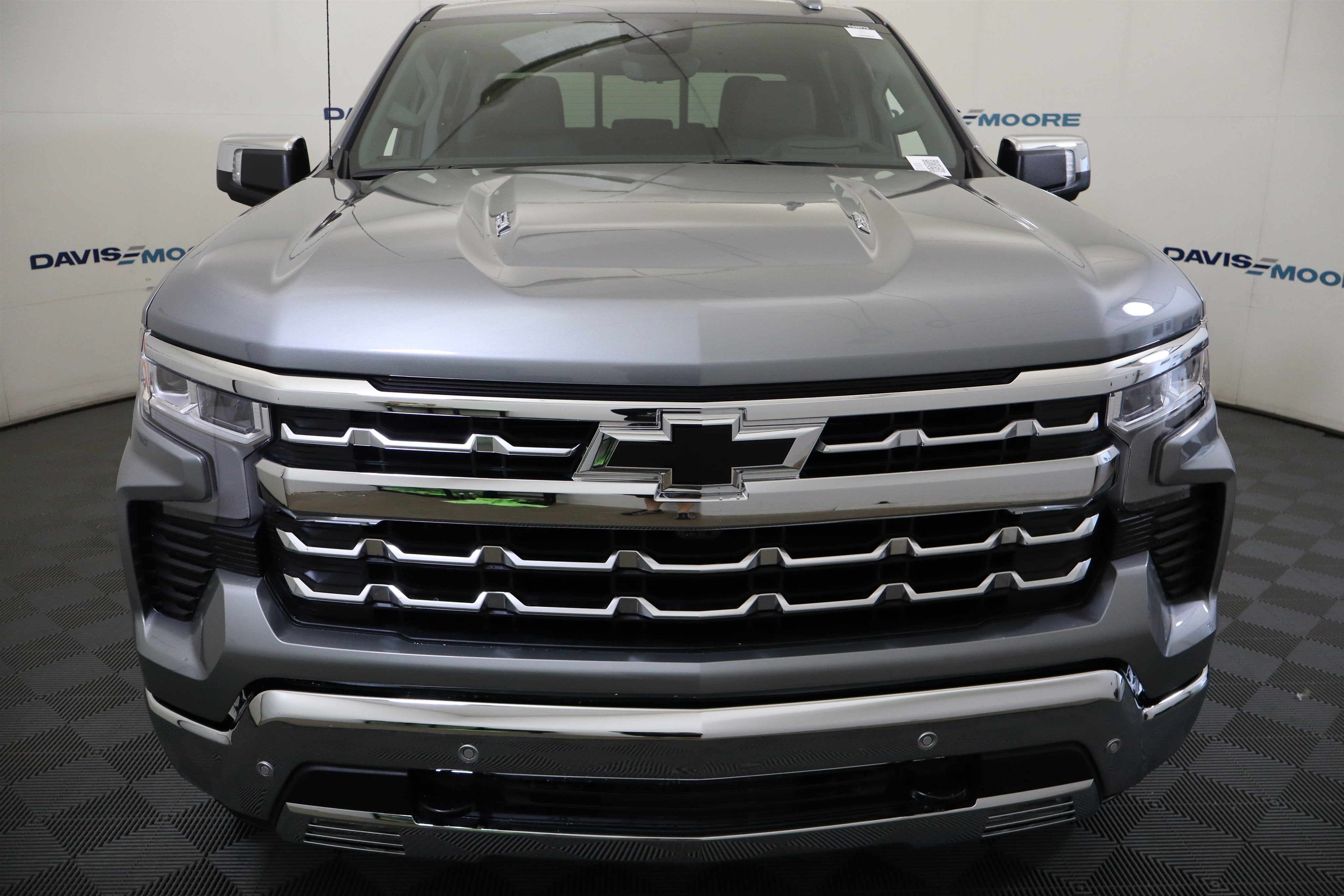 2026 Chevrolet Silverado 1500 LTZ Crew Cab 4WD