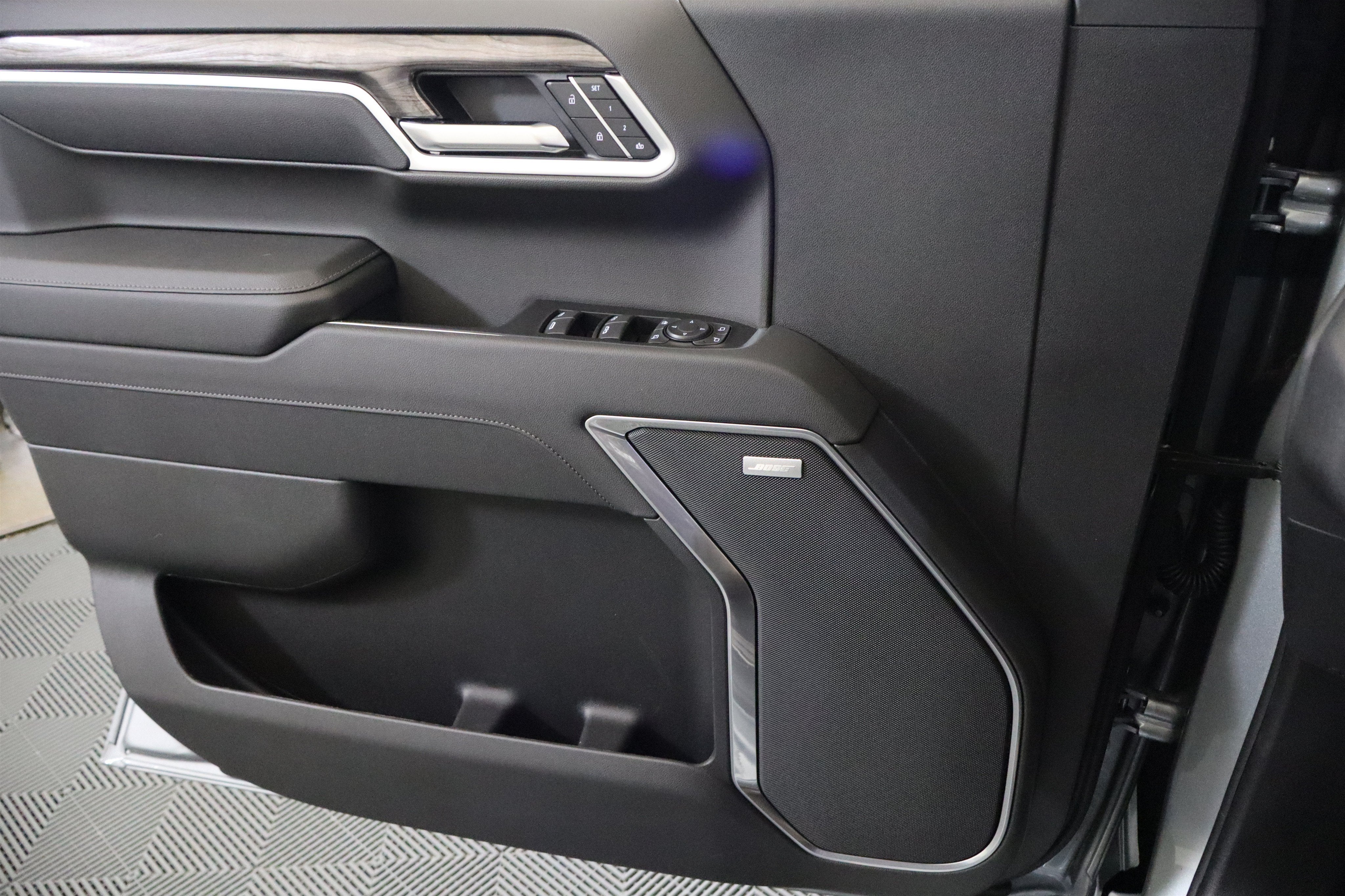 2026 Chevrolet Silverado 1500 LTZ Crew Cab 4WD