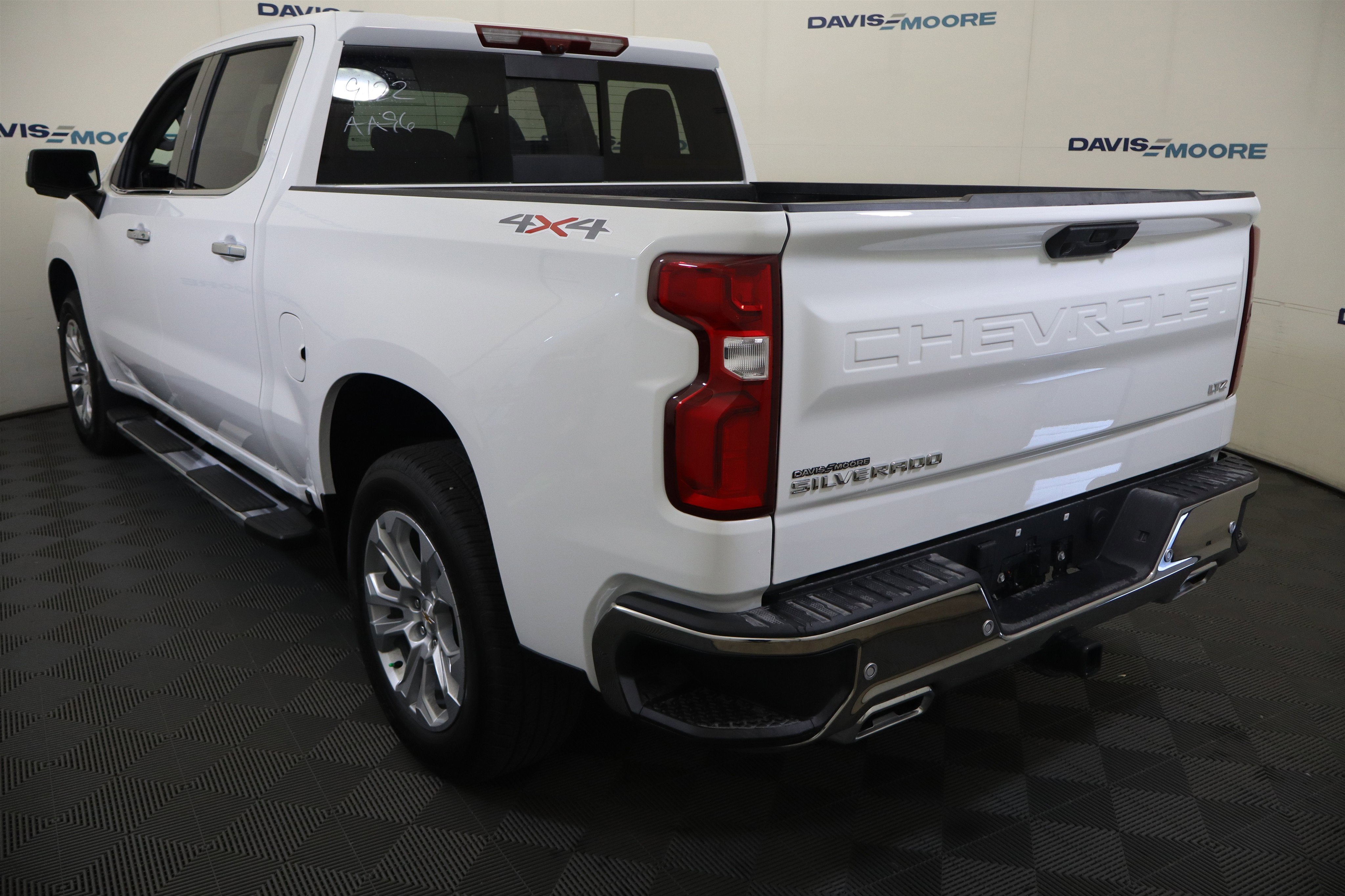 2026 Chevrolet Silverado 1500 LTZ Crew Cab 4WD