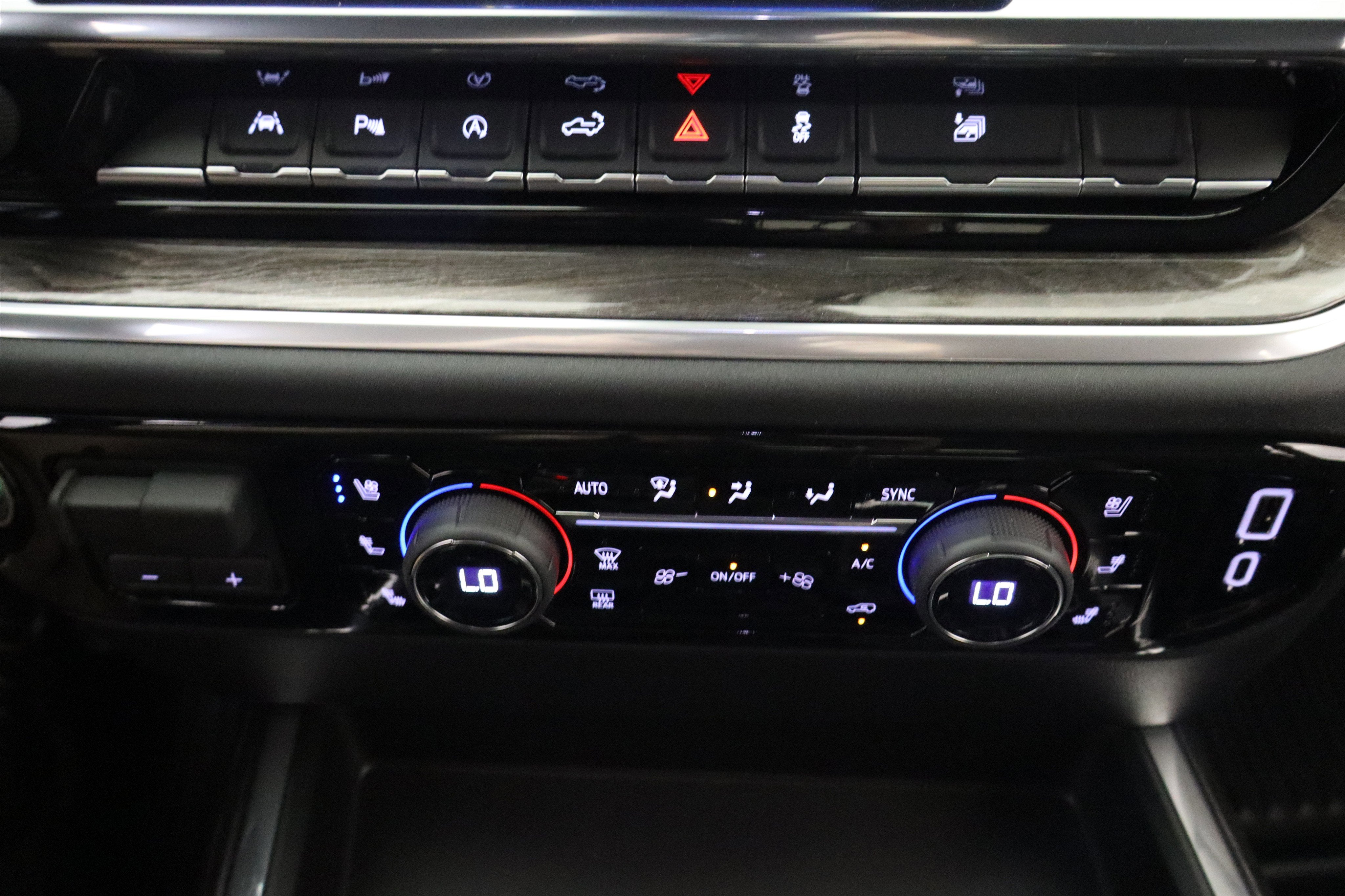 2026 Chevrolet Silverado 1500 LTZ Crew Cab 4WD