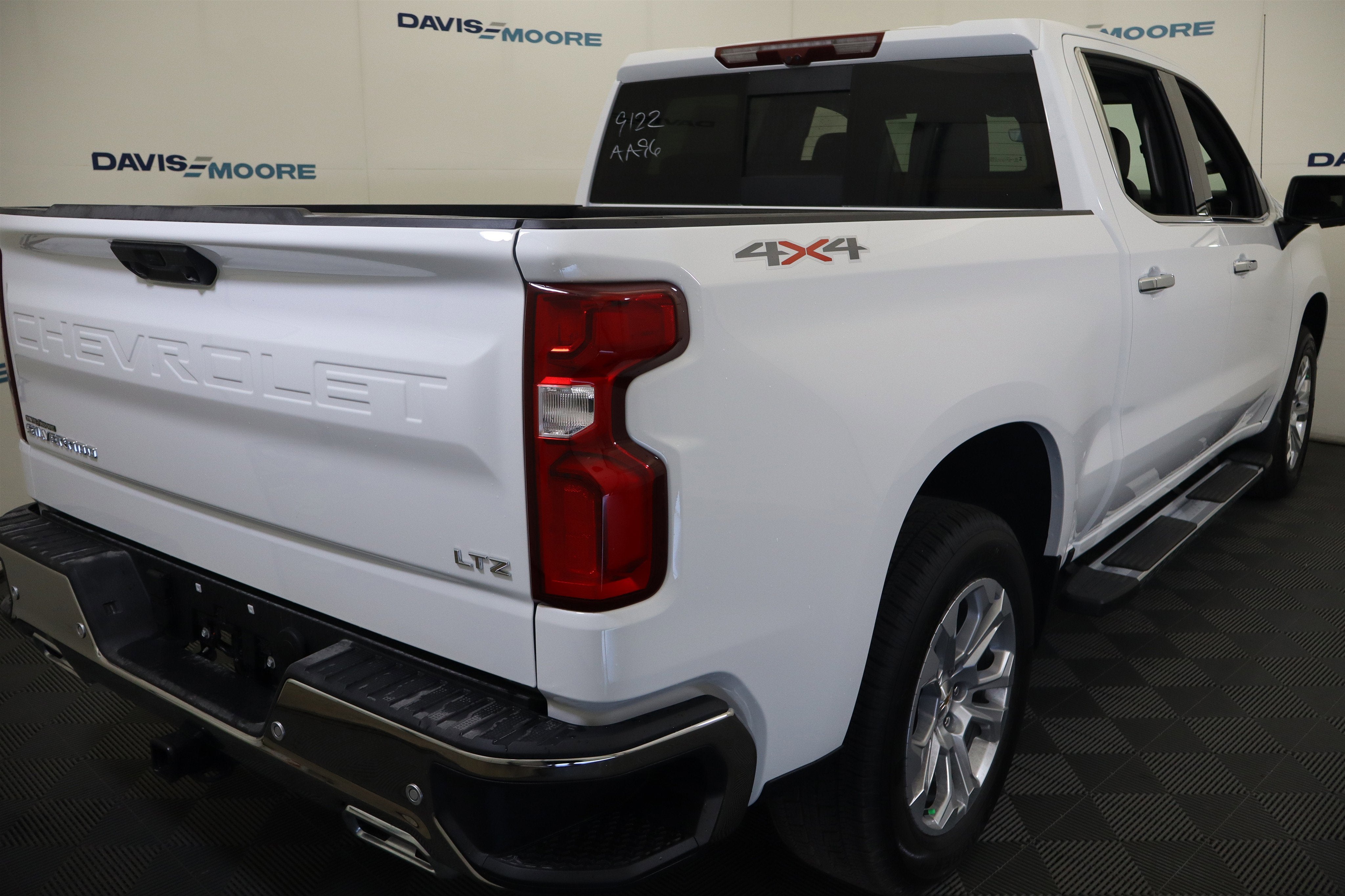 2026 Chevrolet Silverado 1500 LTZ Crew Cab 4WD