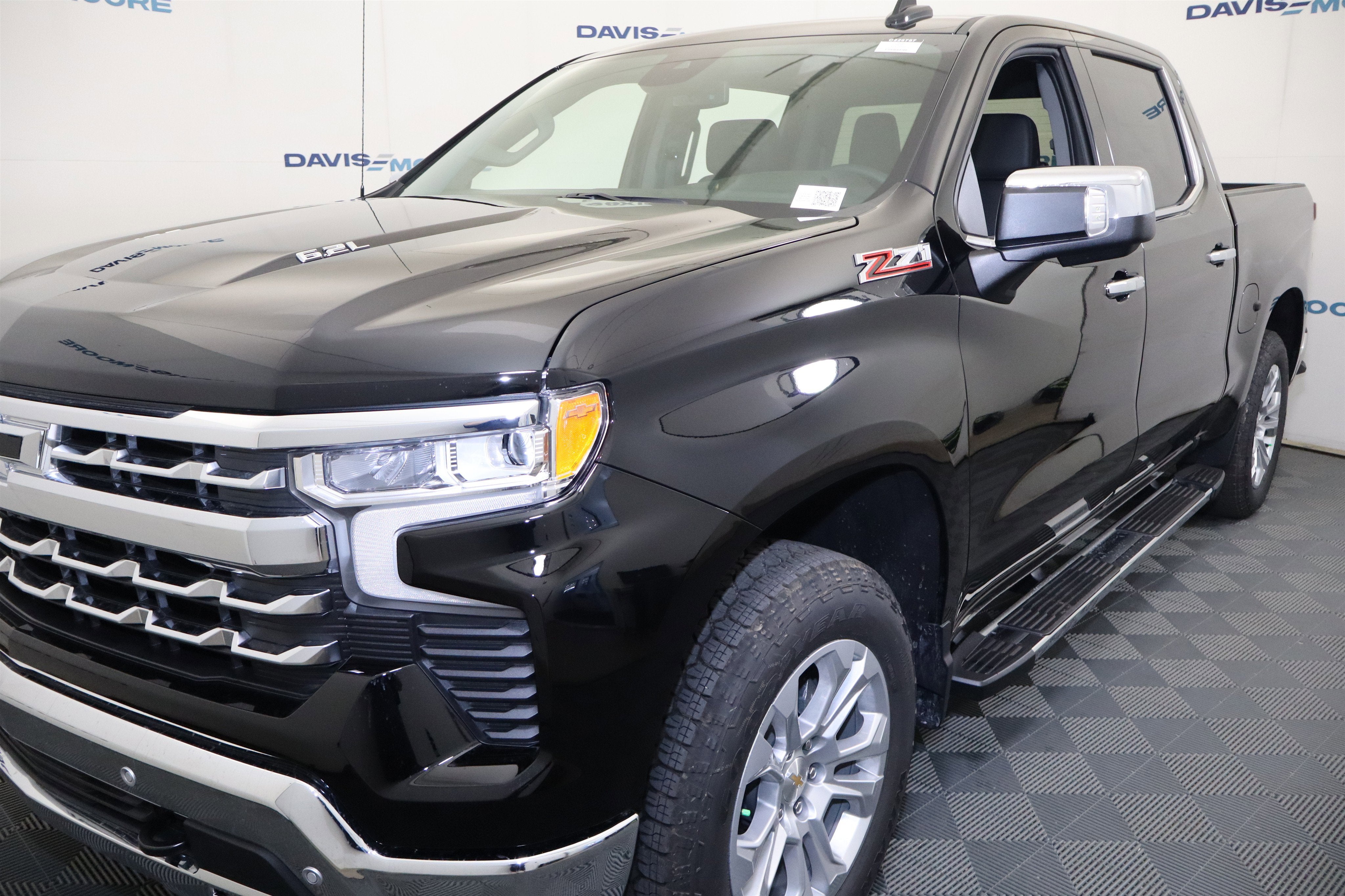 2026 Chevrolet Silverado 1500 LTZ Crew Cab 4WD