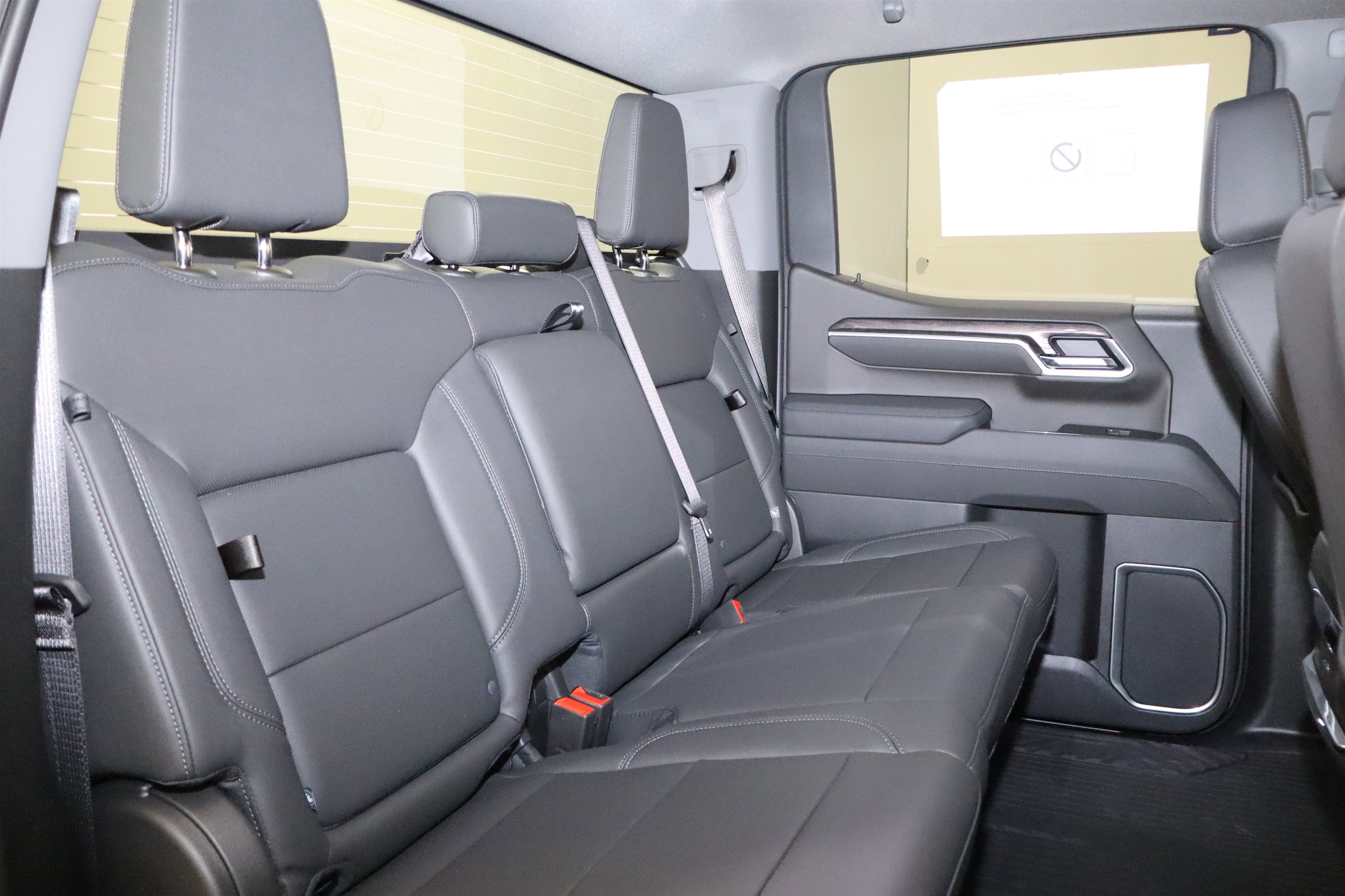 2026 Chevrolet Silverado 1500 LTZ Crew Cab 4WD