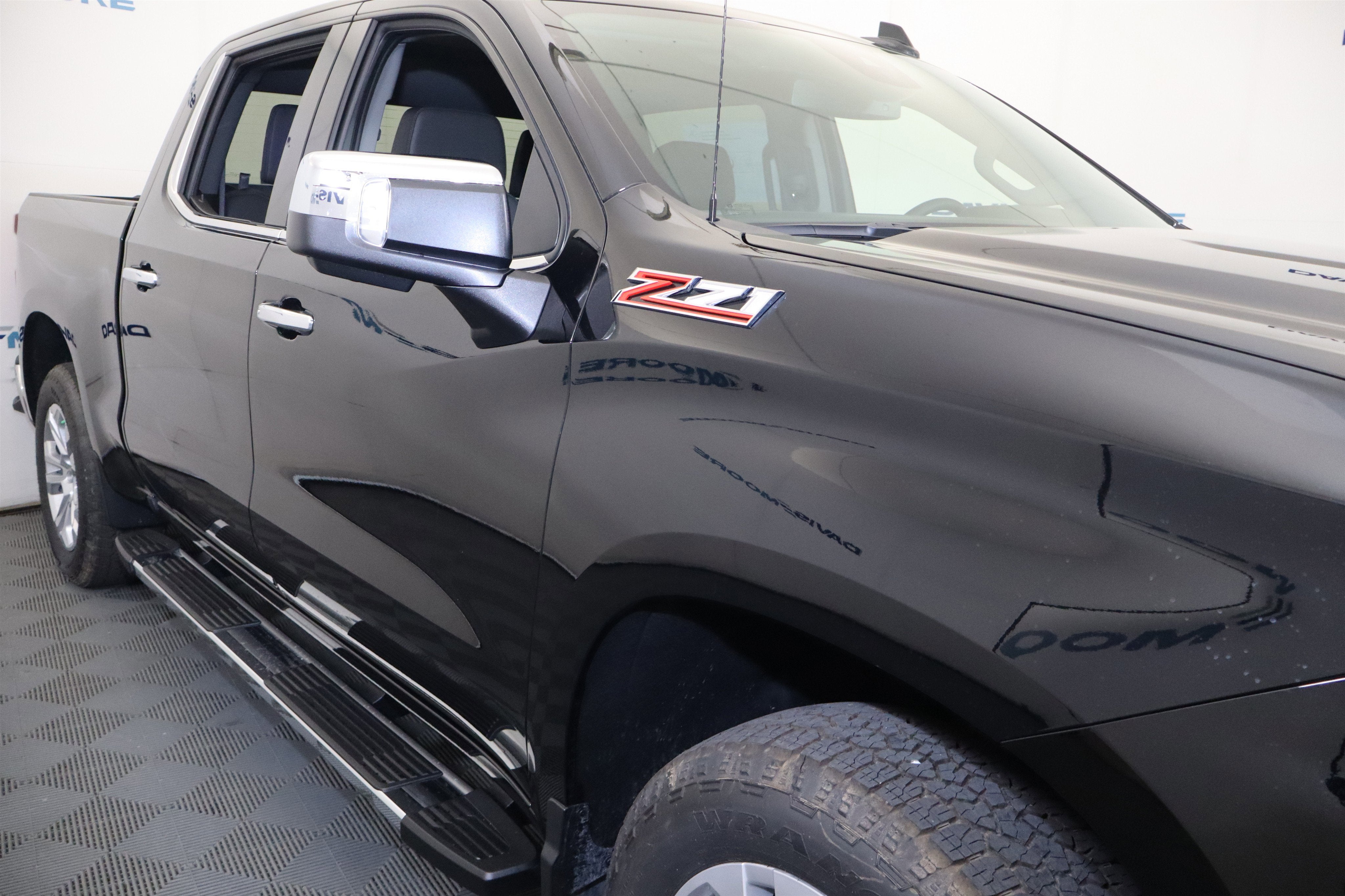 2026 Chevrolet Silverado 1500 LTZ Crew Cab 4WD
