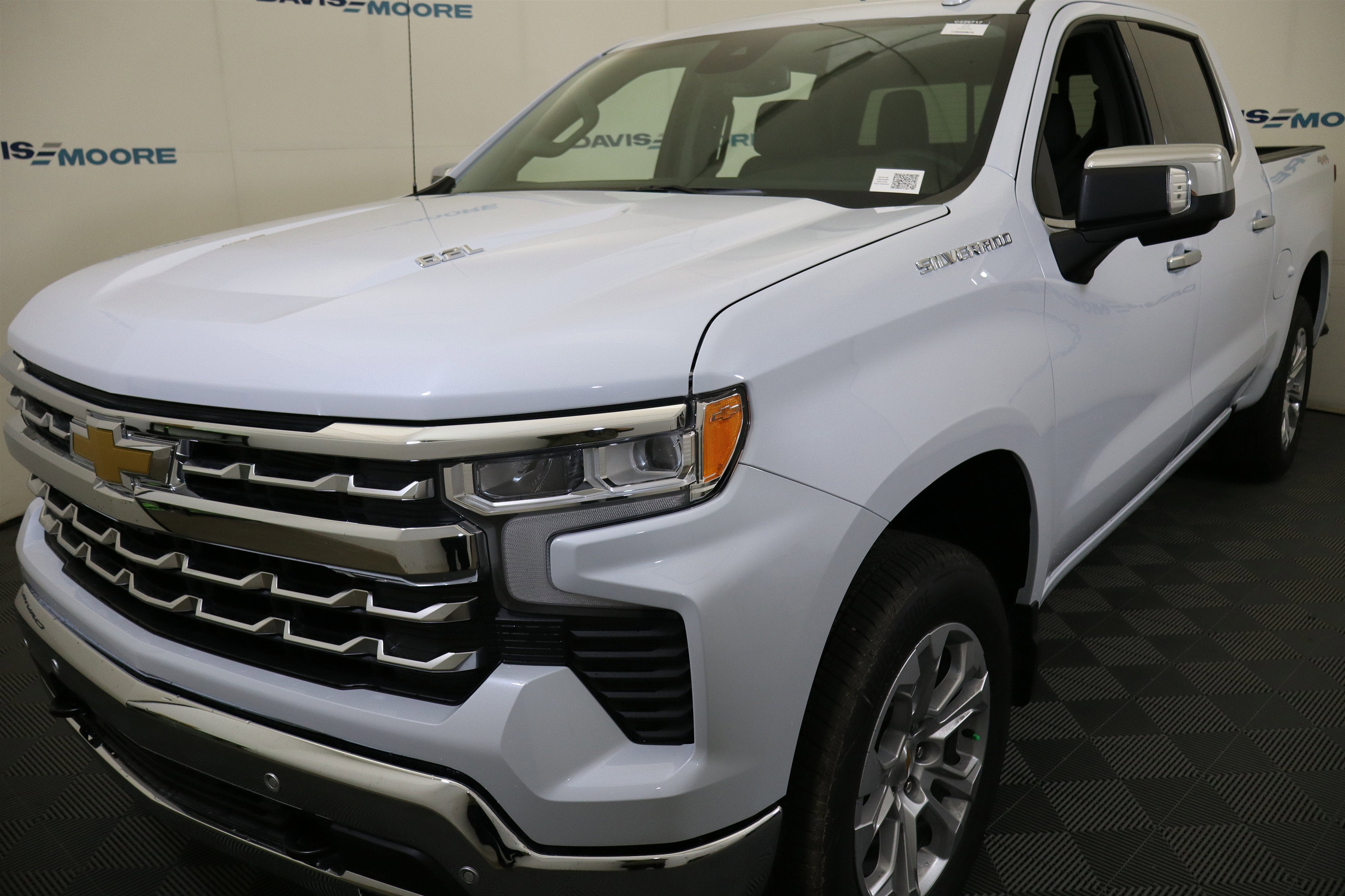 2026 Chevrolet Silverado 1500 LTZ Crew Cab 4WD