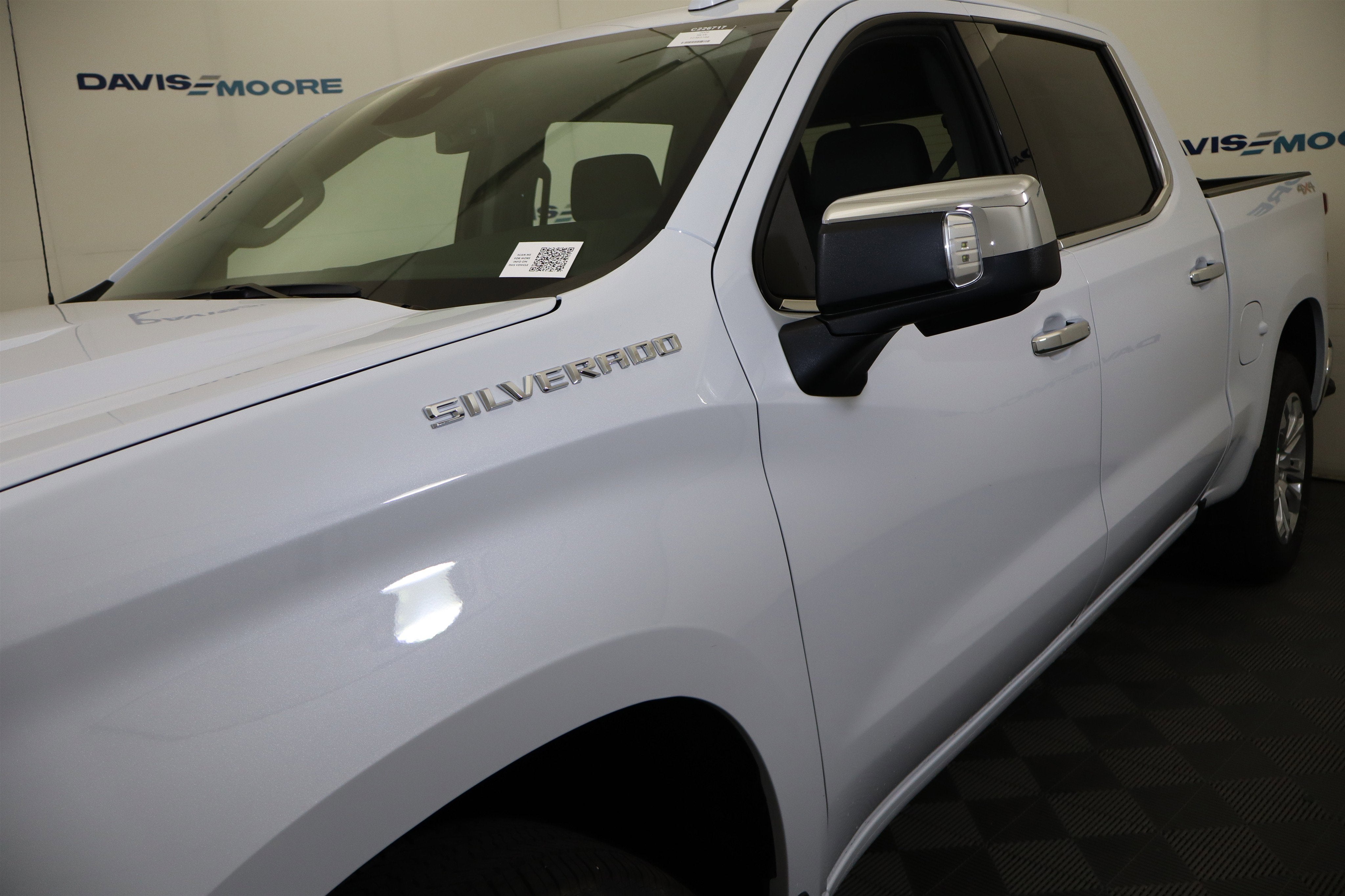 2026 Chevrolet Silverado 1500 LTZ Crew Cab 4WD