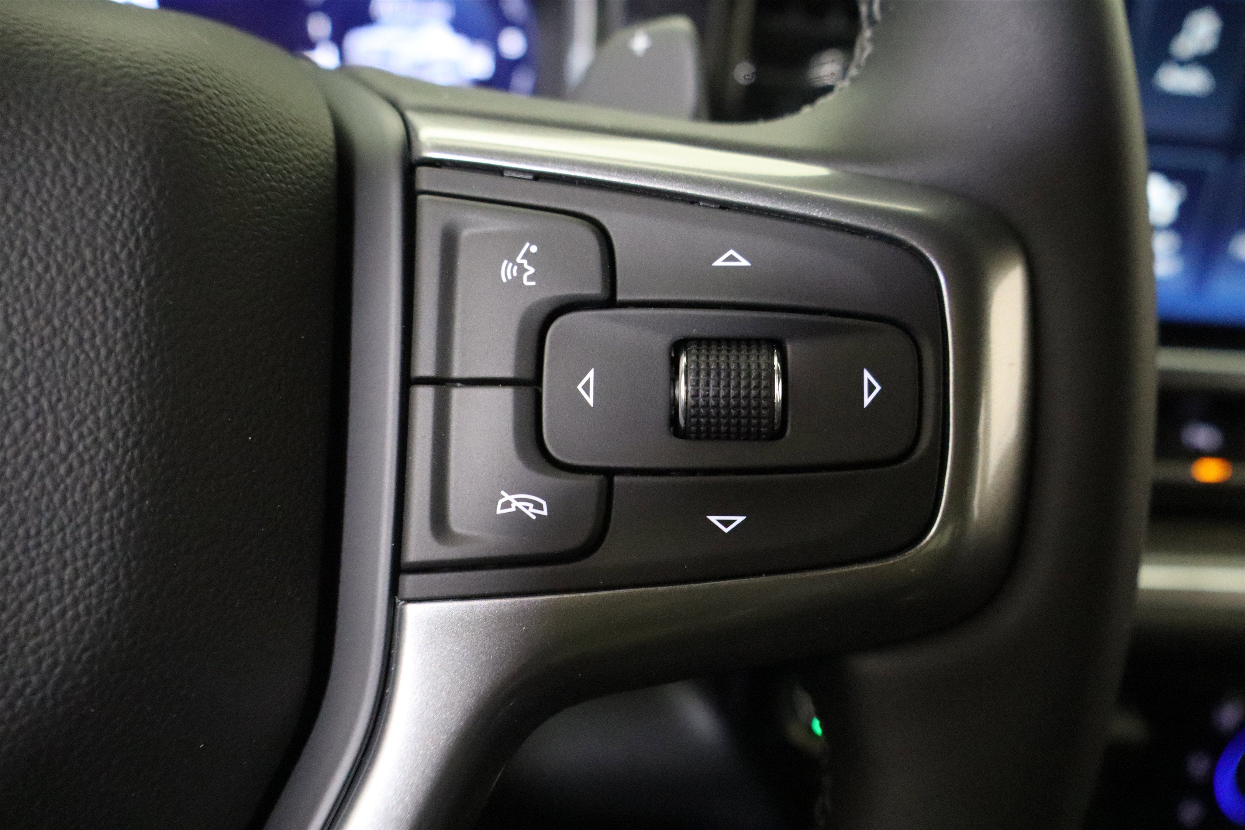 2026 Chevrolet Silverado 1500 LTZ Crew Cab 4WD