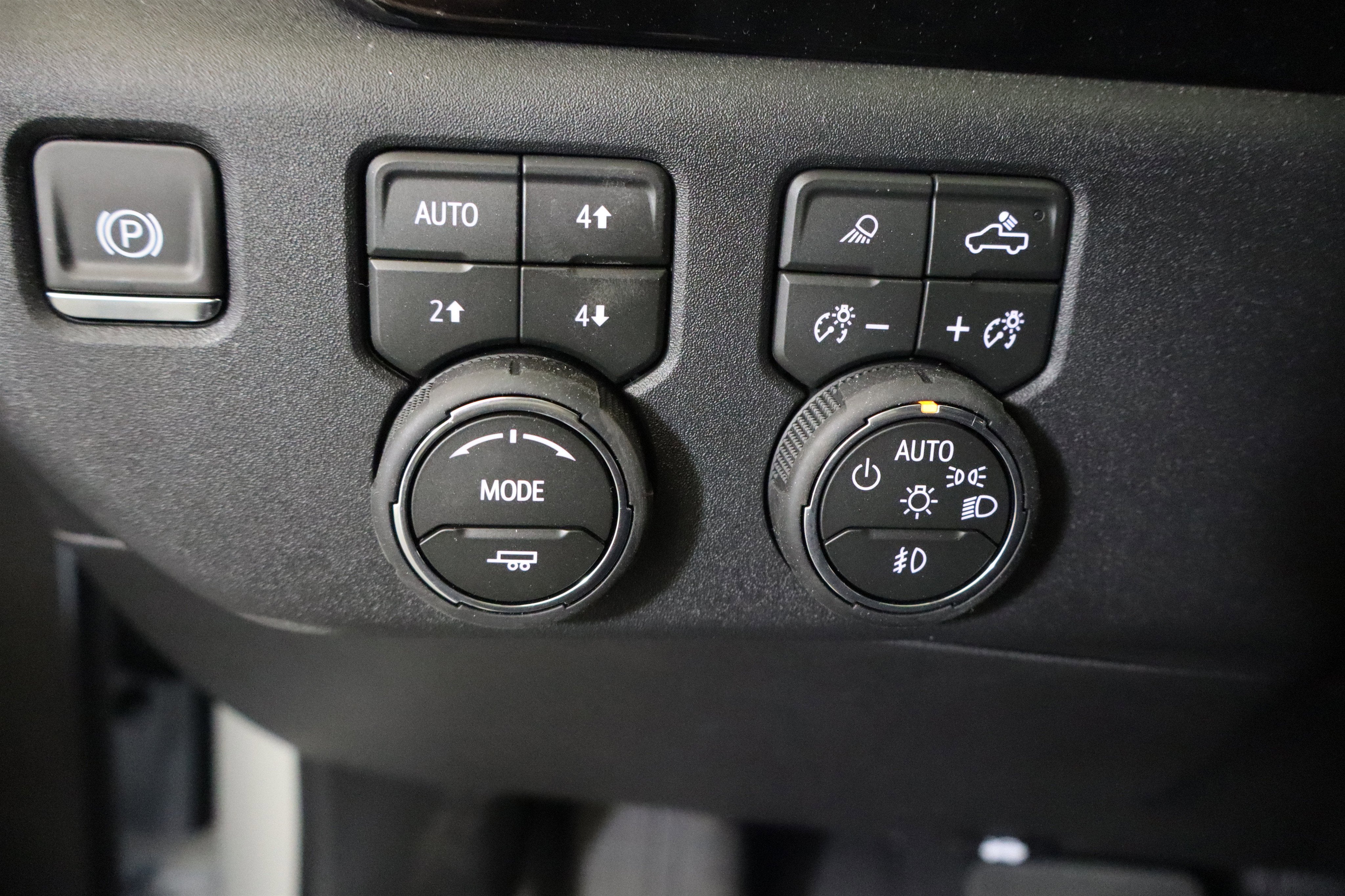 2026 Chevrolet Silverado 1500 LTZ Crew Cab 4WD
