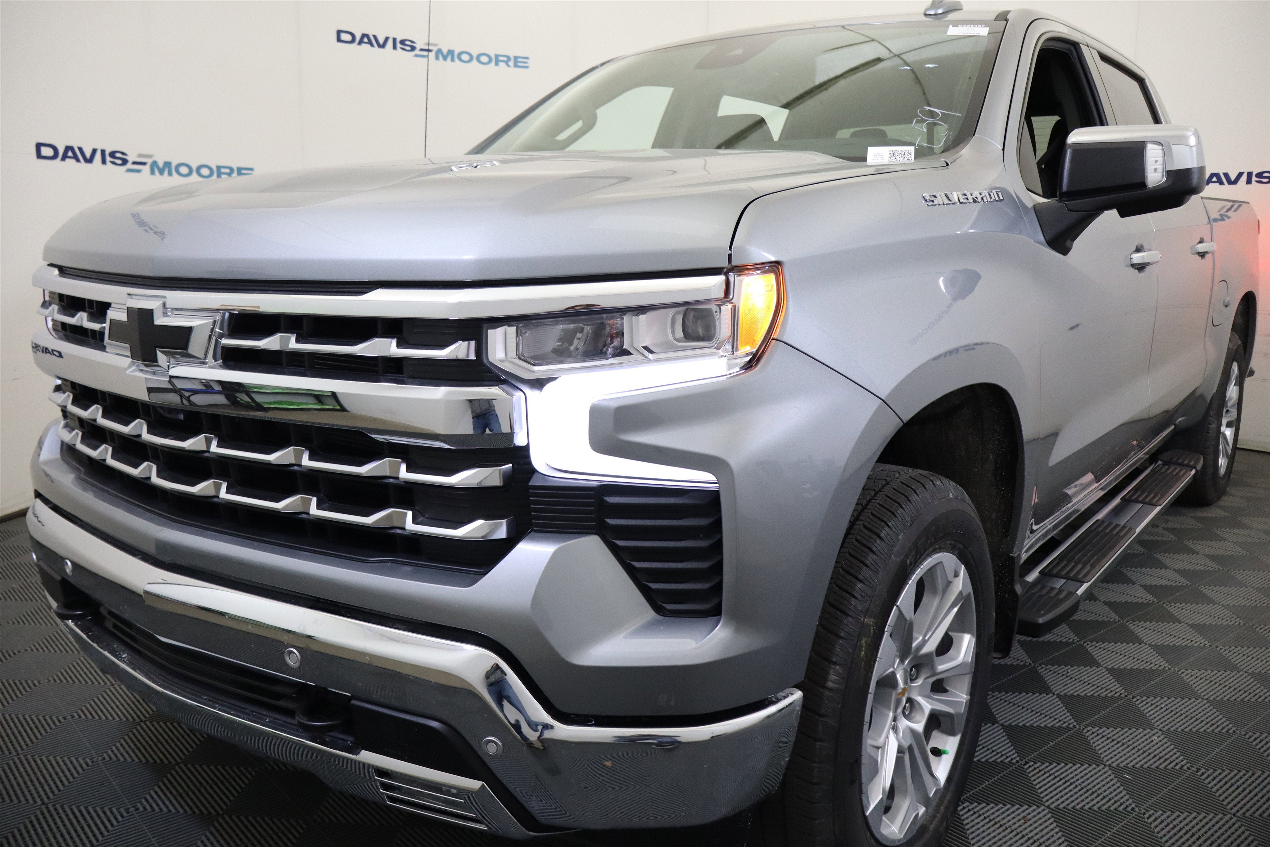 2026 Chevrolet Silverado 1500 LTZ Crew Cab 4WD