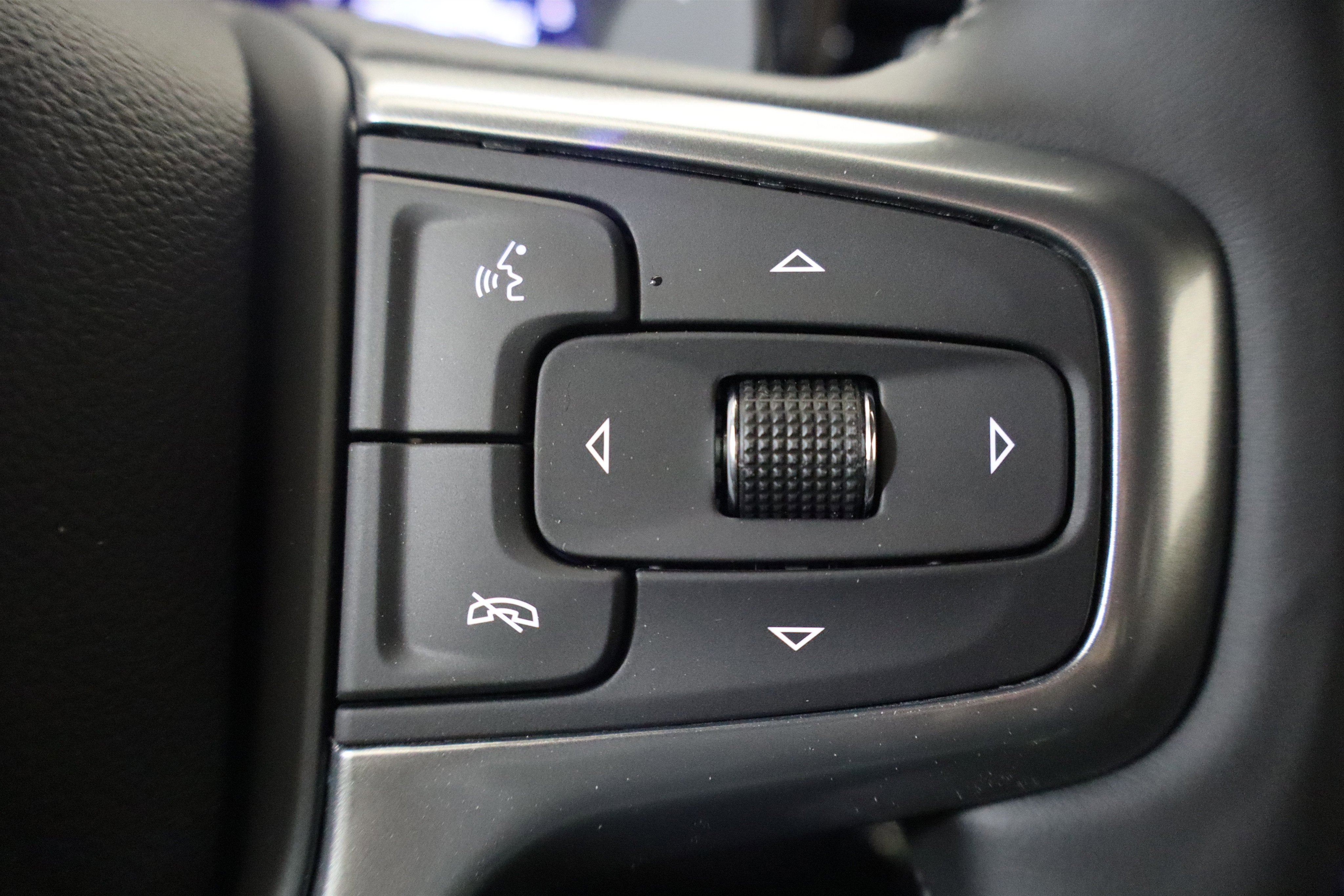 2026 Chevrolet Silverado 1500 LTZ Crew Cab 4WD