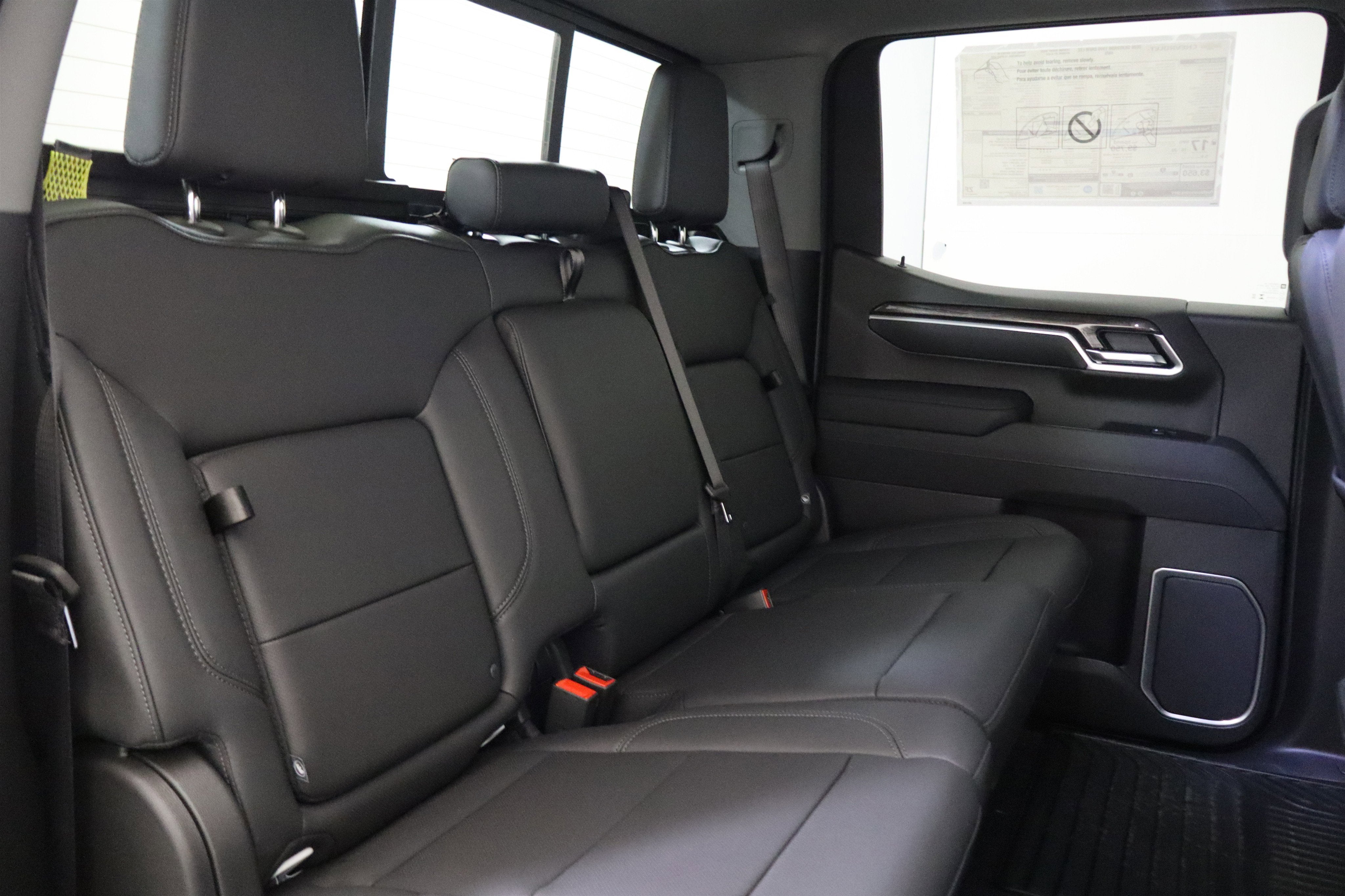 2026 Chevrolet Silverado 1500 LTZ Crew Cab 4WD