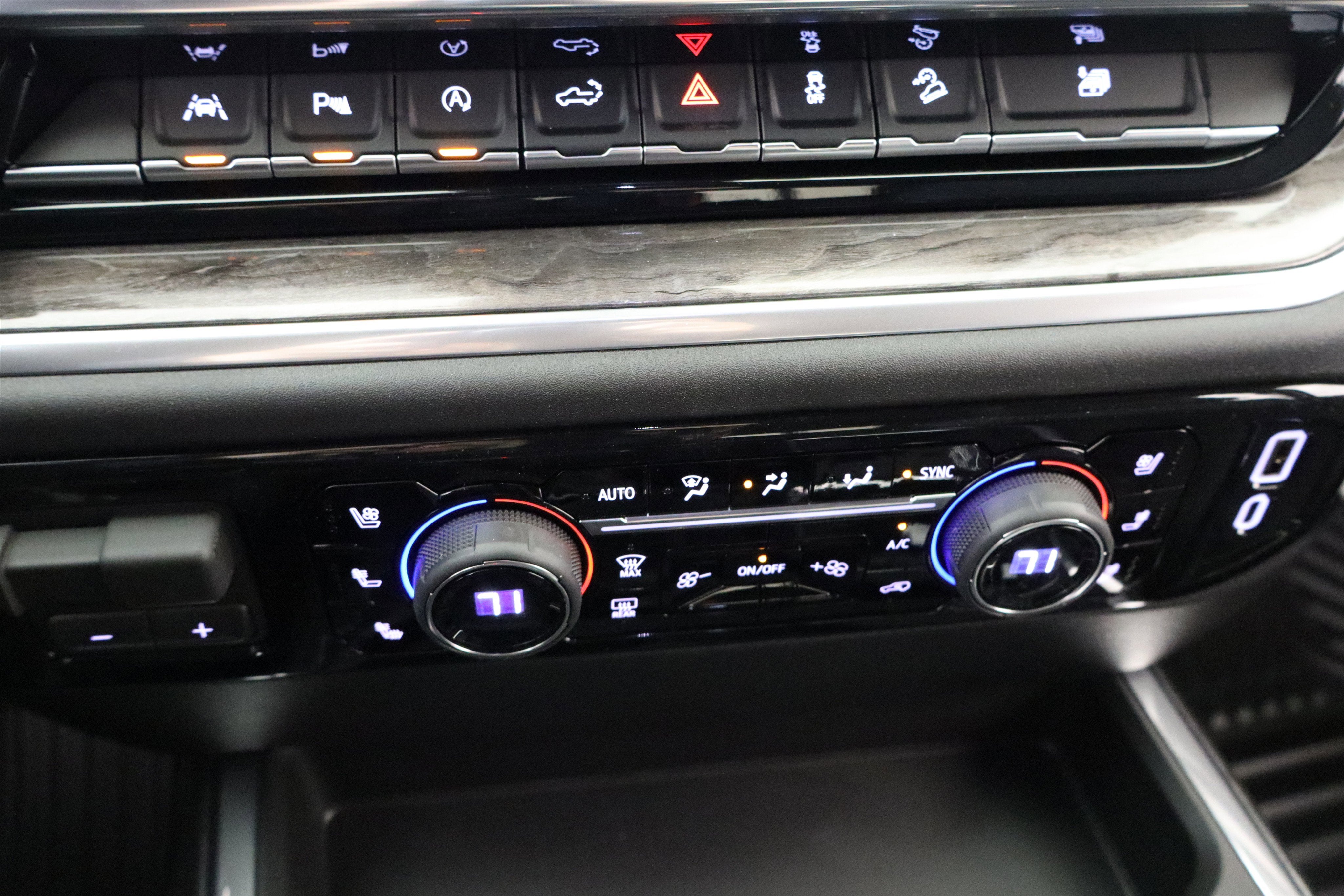 2026 Chevrolet Silverado 1500 LTZ Crew Cab 4WD