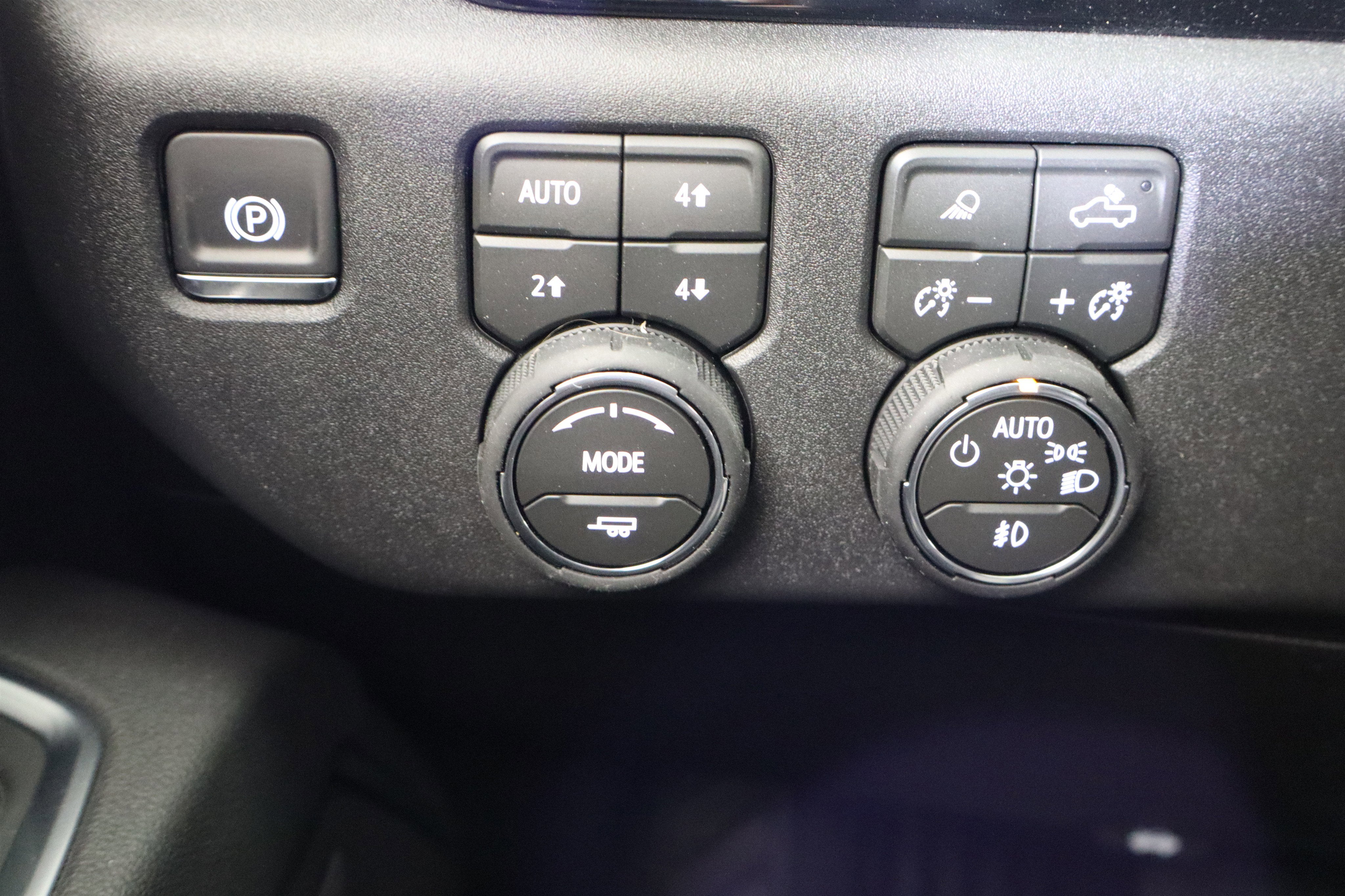 2026 Chevrolet Silverado 1500 LTZ Crew Cab 4WD