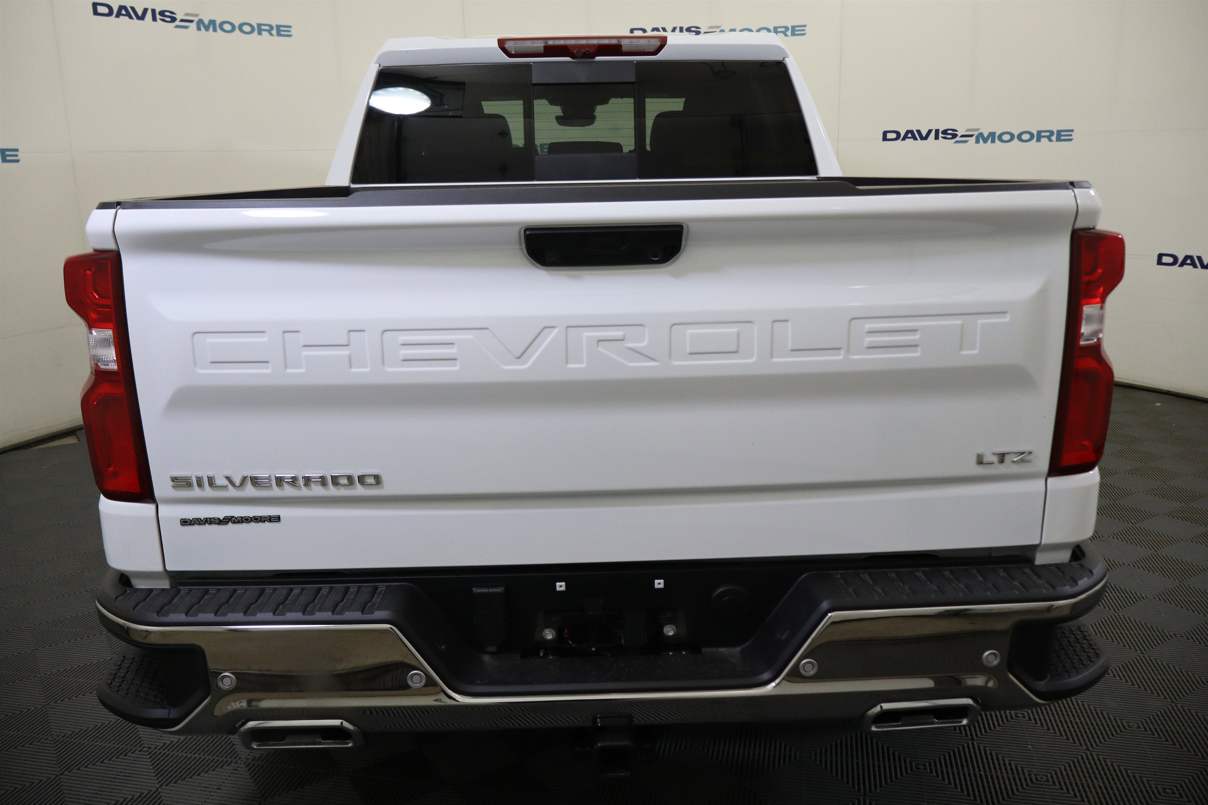 2026 Chevrolet Silverado 1500 LTZ Crew Cab 4WD