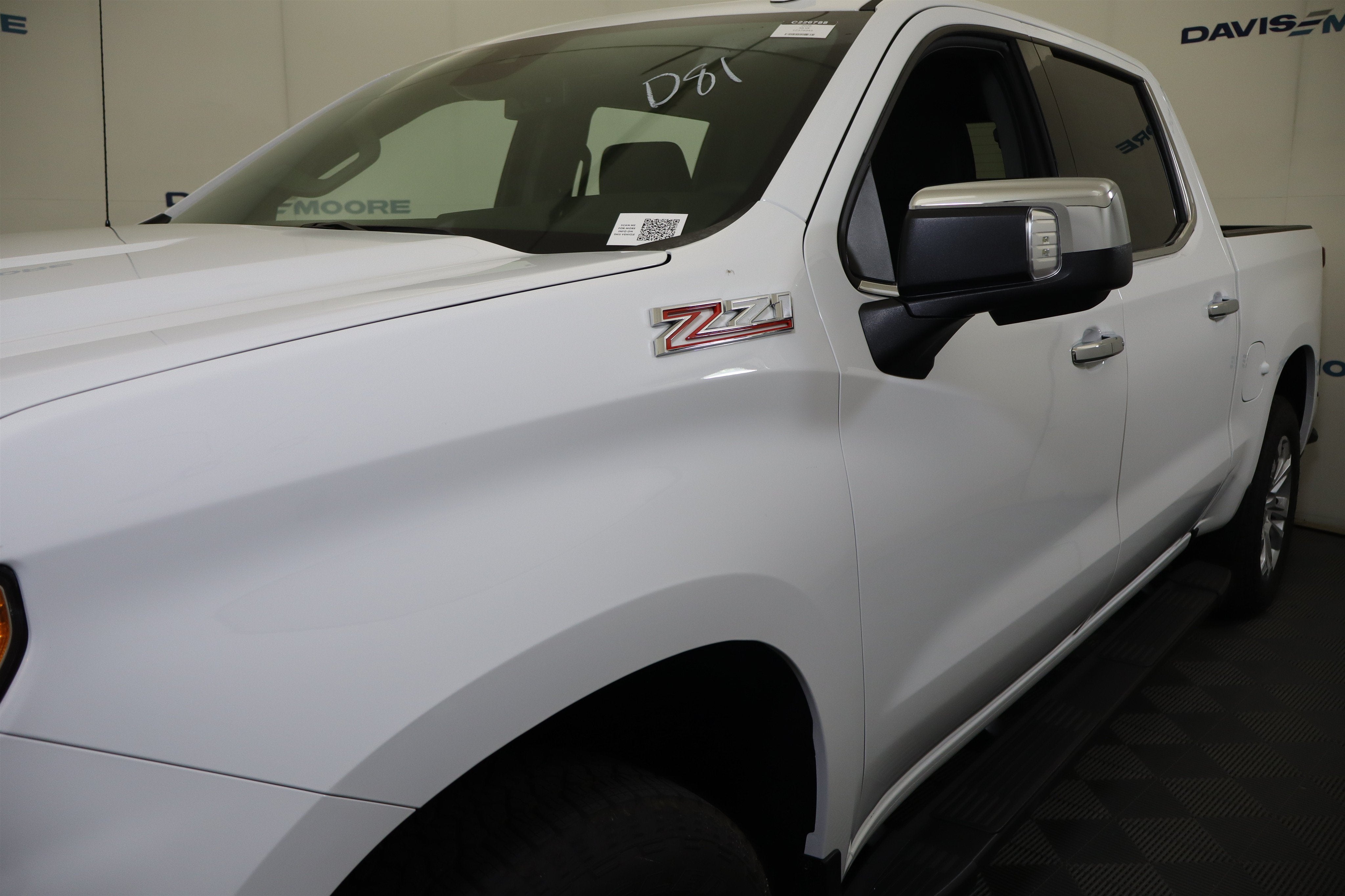 2026 Chevrolet Silverado 1500 LTZ Crew Cab 4WD