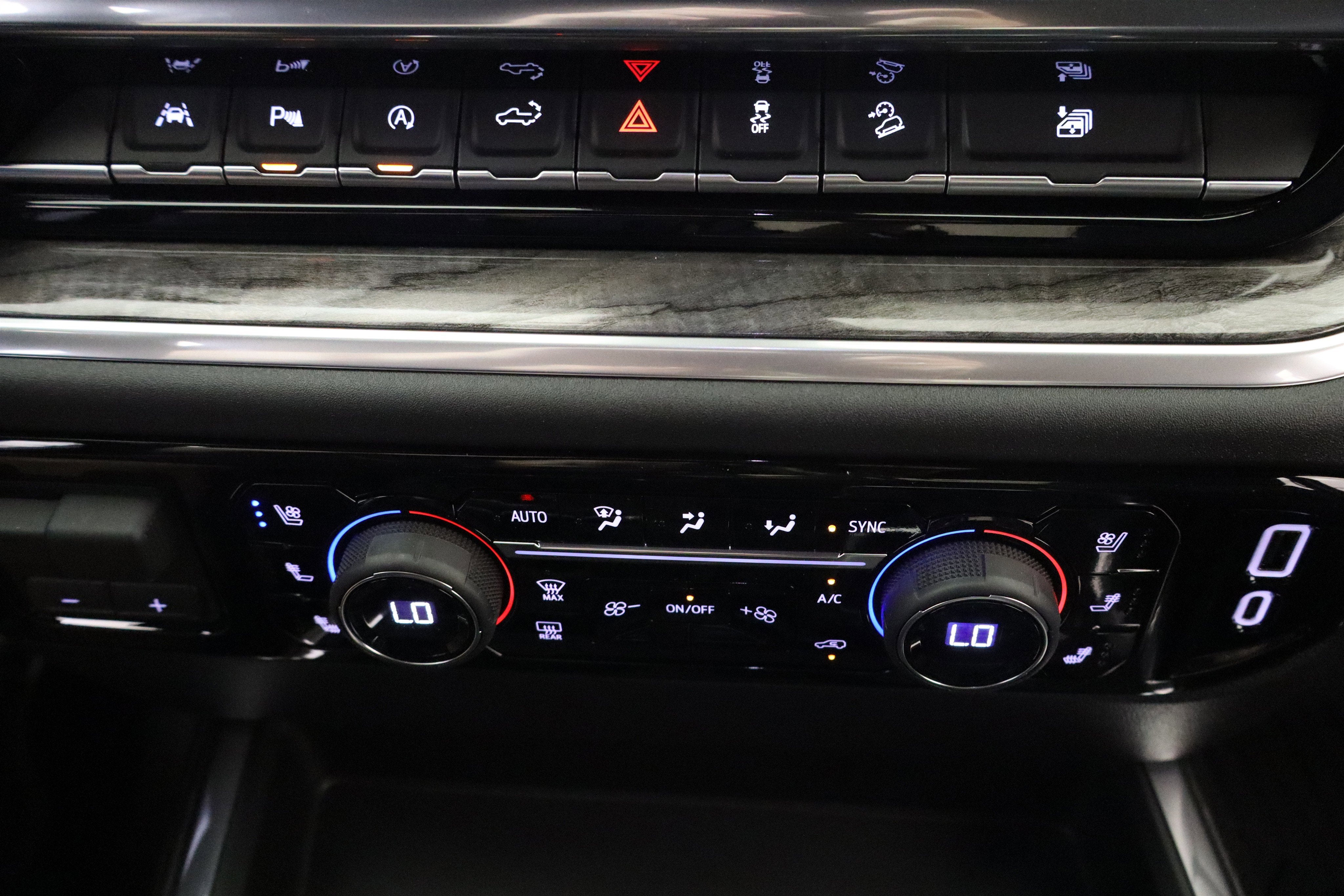 2026 Chevrolet Silverado 1500 LTZ Crew Cab 4WD