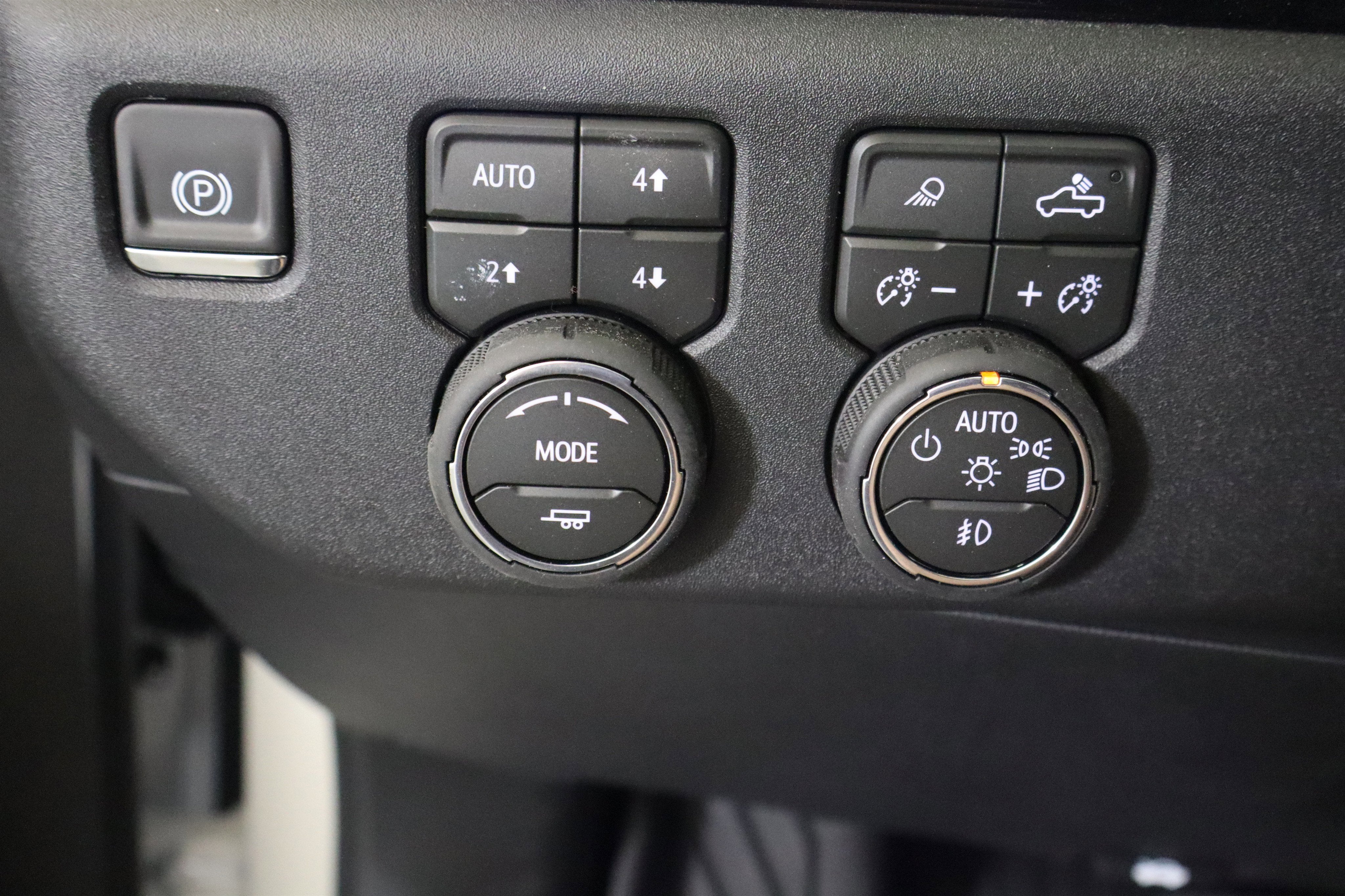 2026 Chevrolet Silverado 1500 LTZ Crew Cab 4WD