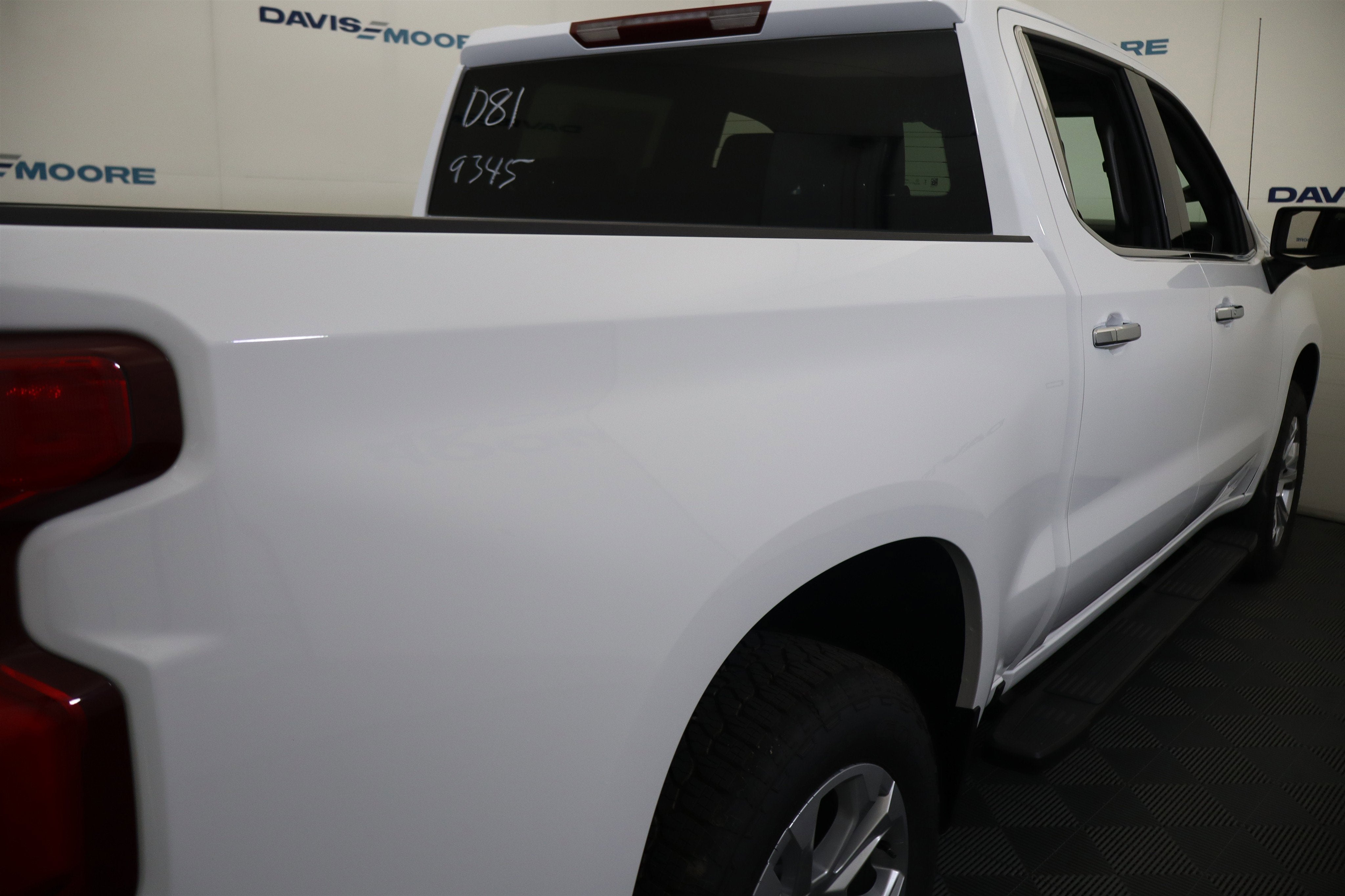 2026 Chevrolet Silverado 1500 LTZ Crew Cab 4WD