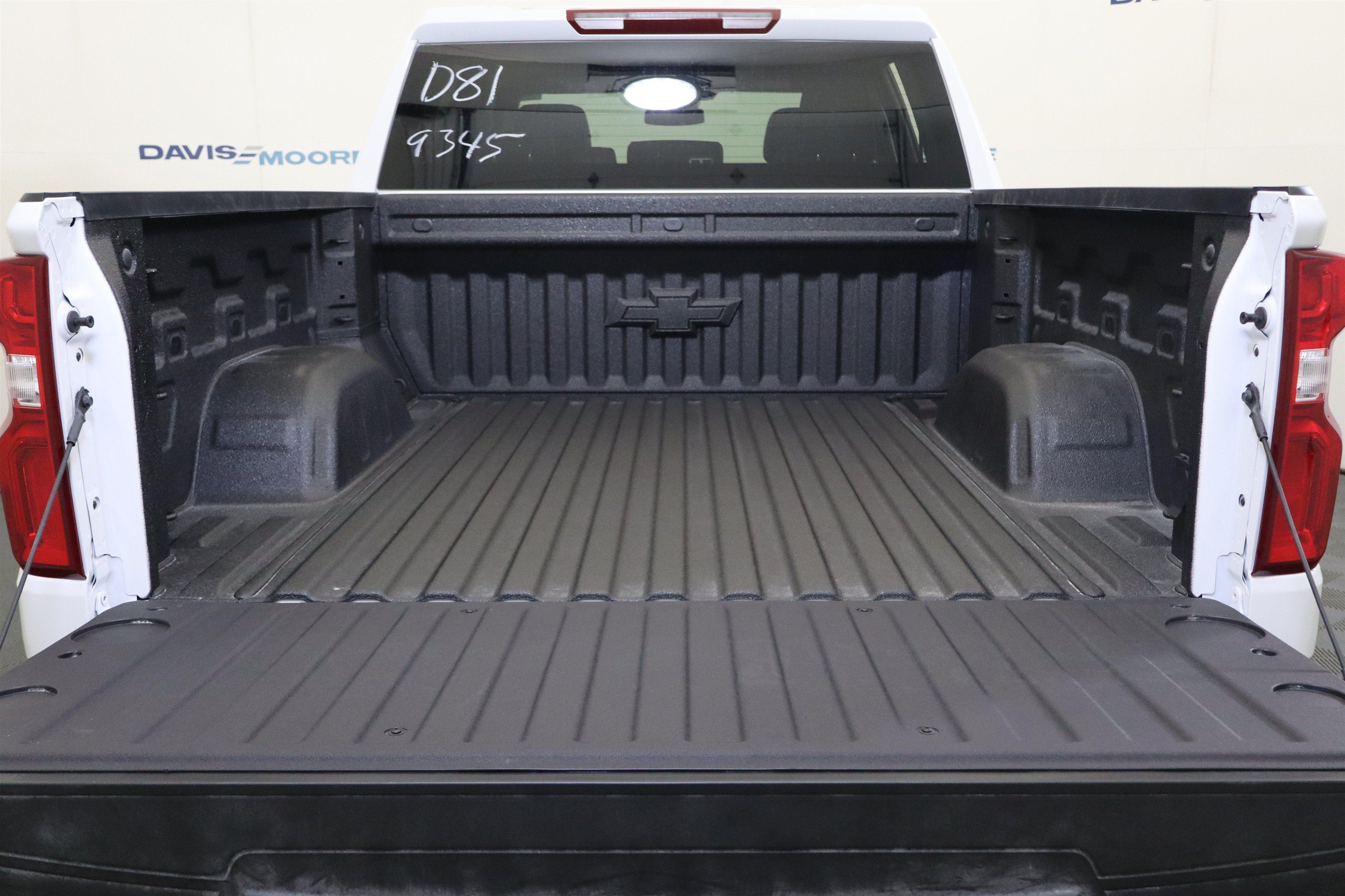 2026 Chevrolet Silverado 1500 LTZ Crew Cab 4WD