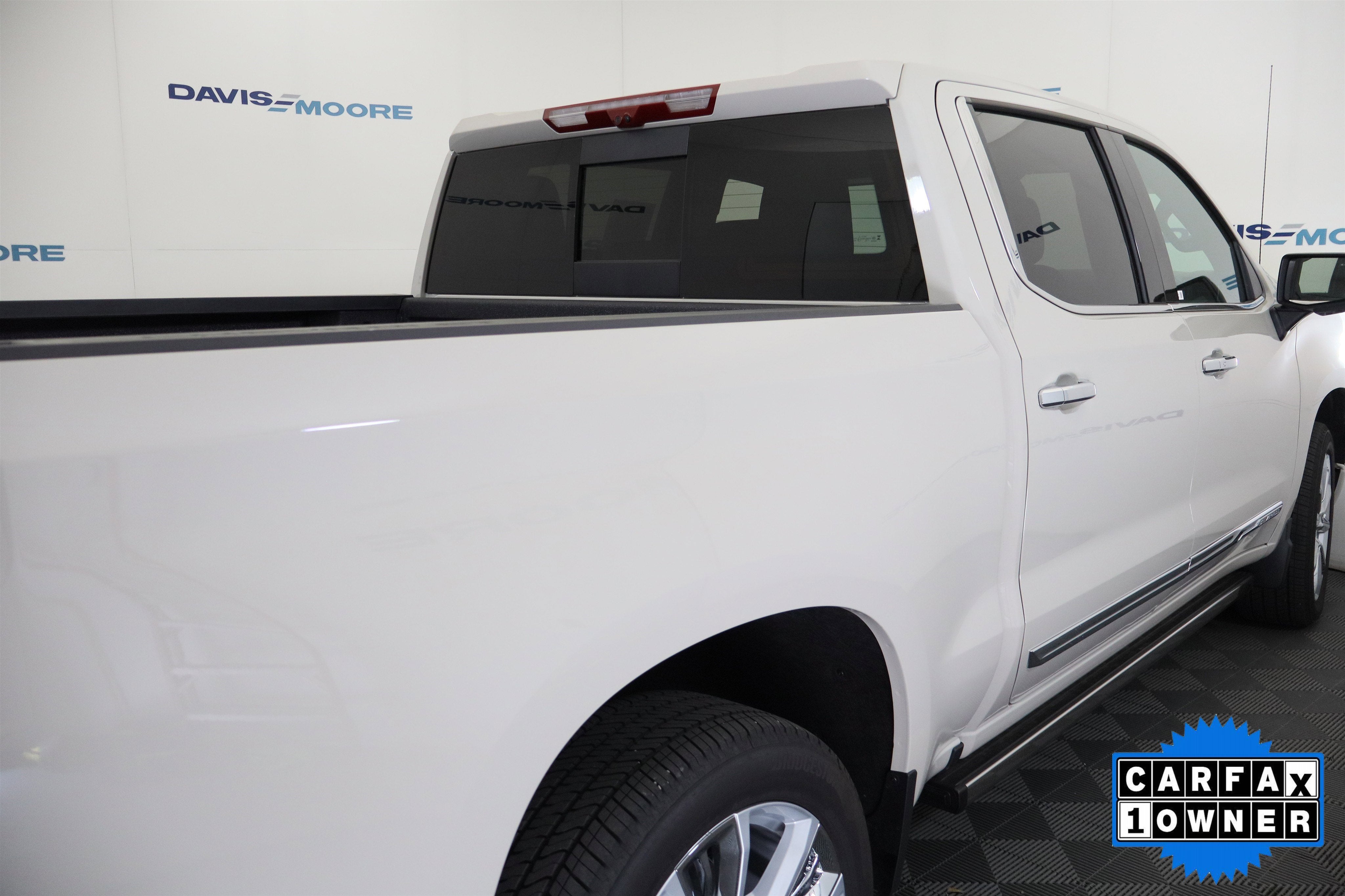 2026 Chevrolet Silverado 1500 High Country Crew Cab 4WD